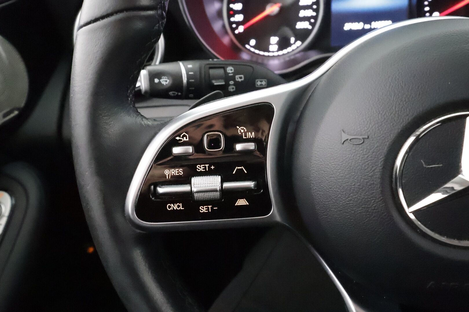 Mercedes-Benz GLC 2021 300e 4MATIC A Business EQ Power * Burmester / Distronic / Muistinahat / LED-High Performance / P.kamera / Koukku * - 1-om Suomi-auto / Akku kuntotarkastettu / 2x Latauskaapelit / Kahdet renkaat