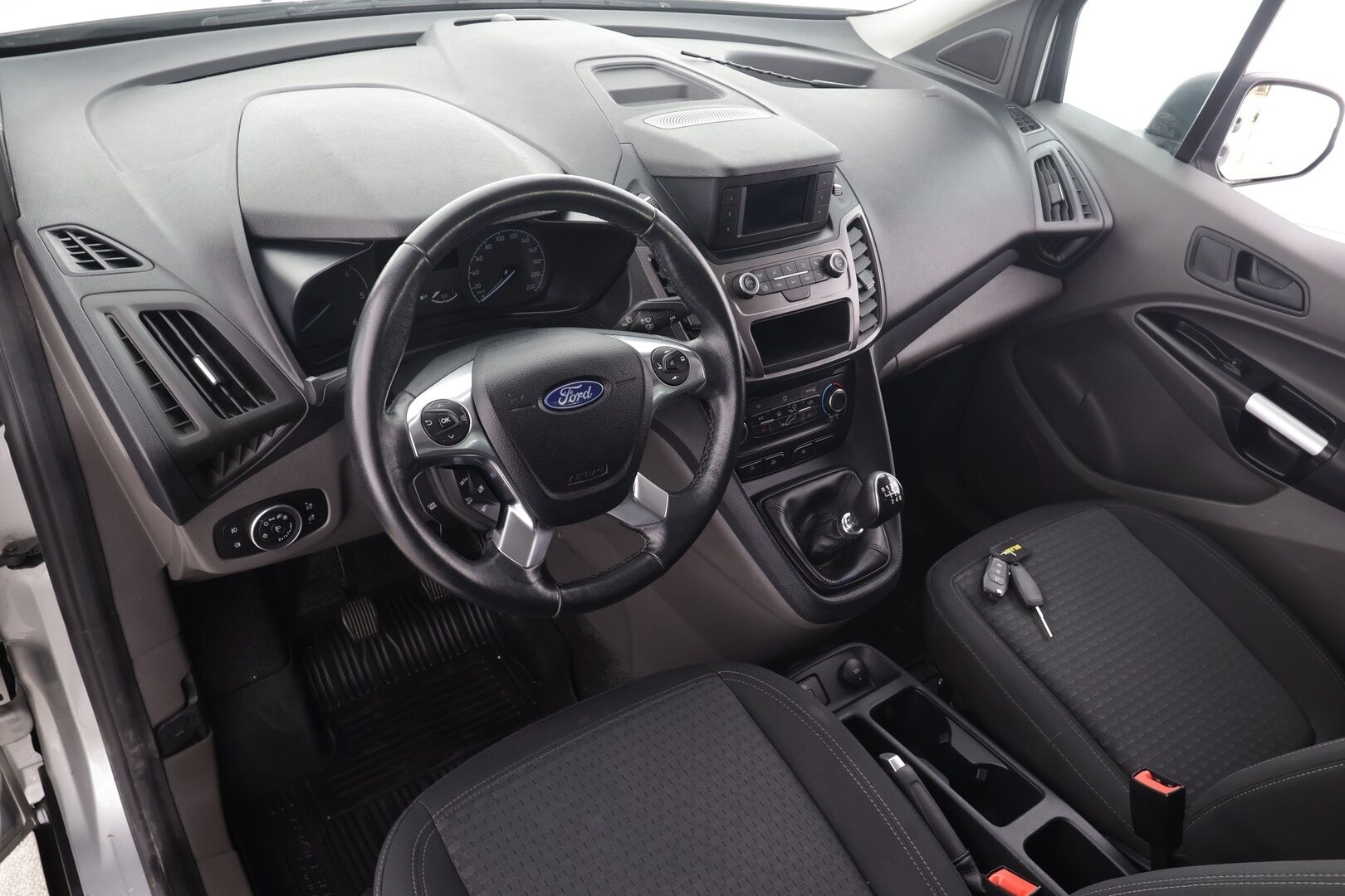 Ford Transit Connect 2021 240 1,5 TDCi 120 hv M6 Trend L2 * Vakkari / P.tutka / Webasto / Koukku / Bluetooth * - 1.Om Suomi-auto / Kahdet Renkaat