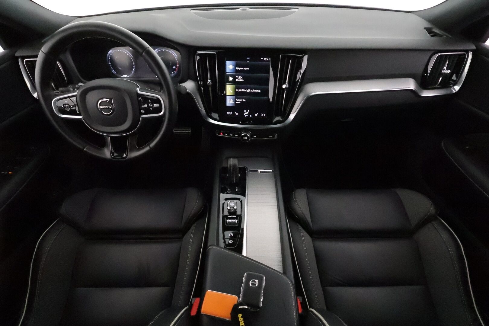 Volvo S60 2021 B5 MHEV Business R-Design aut **Webasto / Adapt.Vakkari / Full-LED / Sporttipenkki Muistilla / P.Kamera / Navi** - 1-om Suomi-auto / Kahdet Renkaat / Merkkihuollettu!