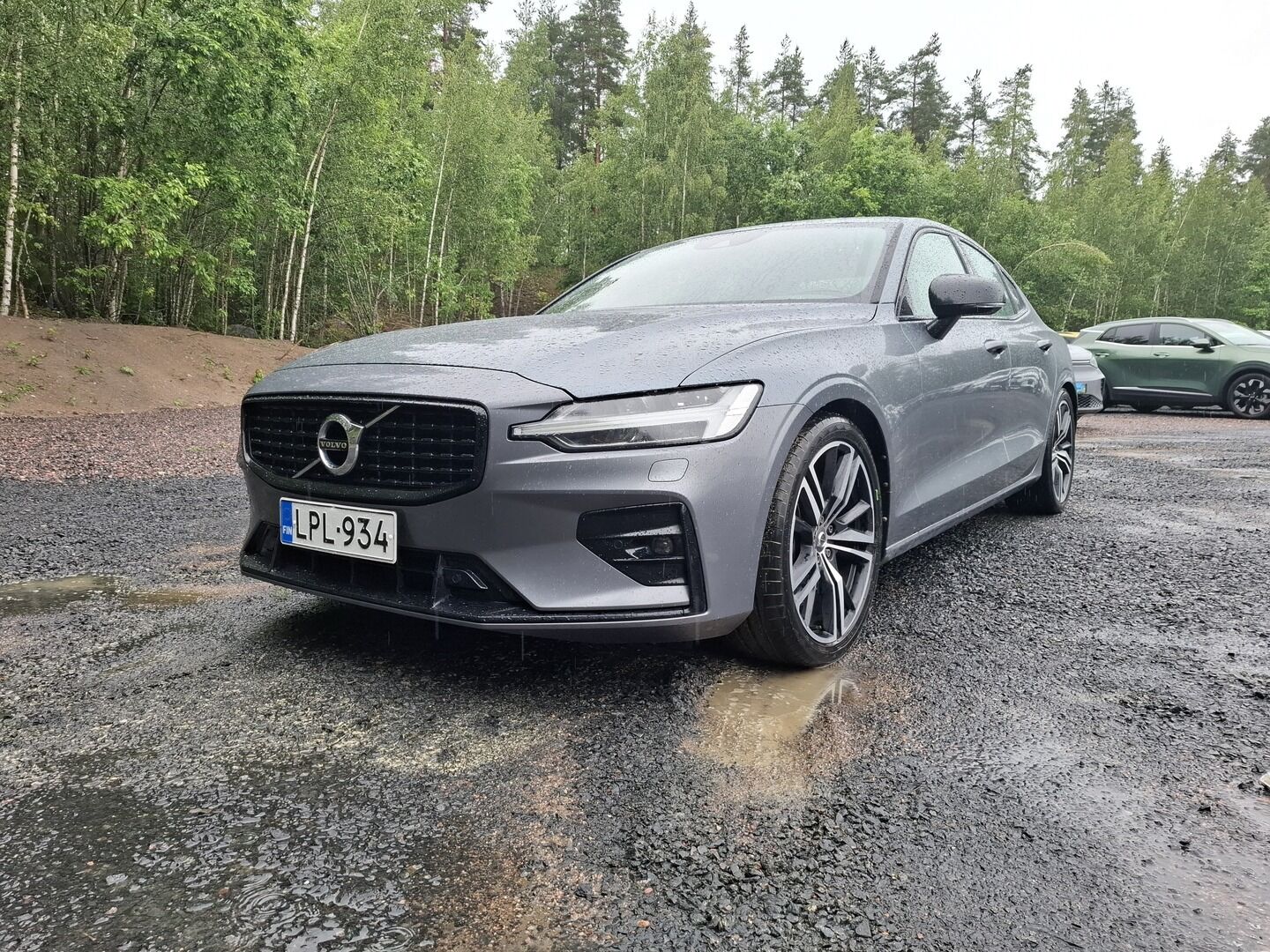 Volvo S60 2021 B5 MHEV Business R-Design aut *ALV** Muistipenkki / Sporttipenkit / Apple&Android / TULOSSA