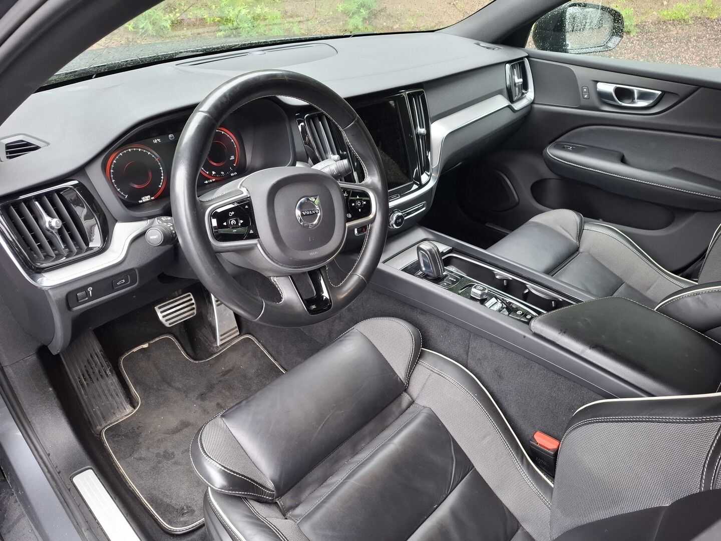 Volvo S60 2021 B5 MHEV Business R-Design aut *ALV** Muistipenkki / Sporttipenkit / Apple&Android / TULOSSA