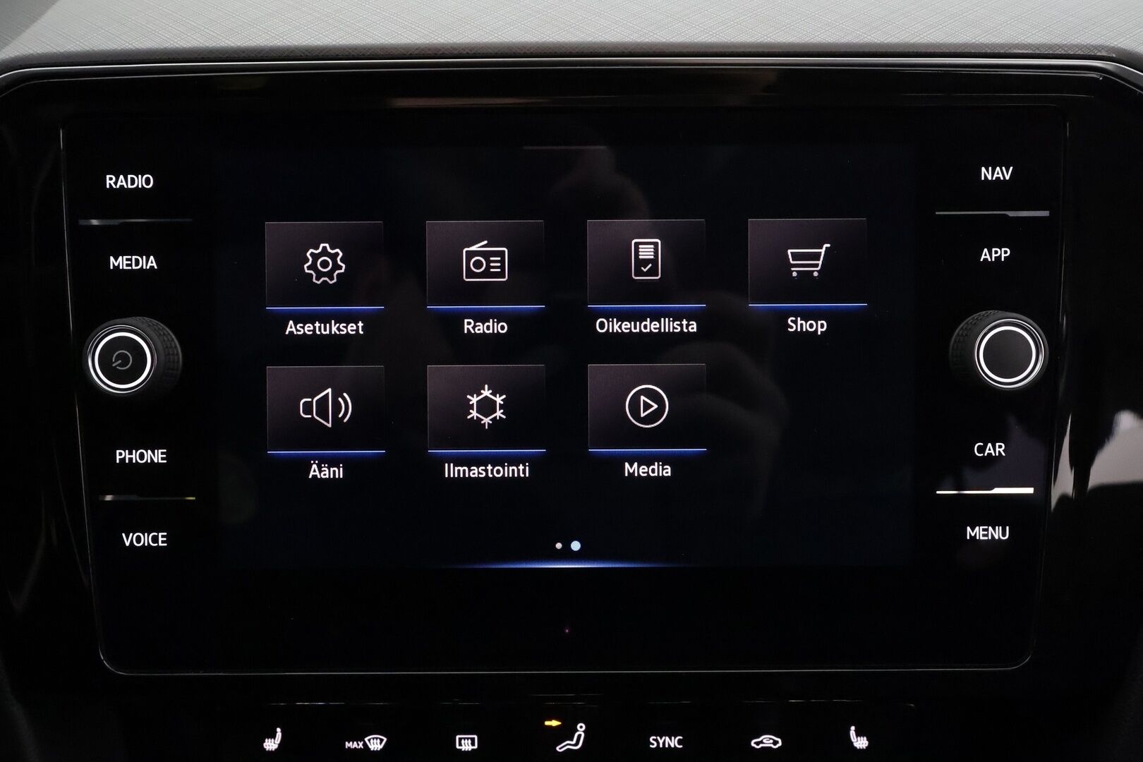 Volkswagen Passat 2021 Variant GTE Premium Plug-In Hybrid 160 kW DSG *Webasto / ACC / P-Kamera / IQ Light / Keyless / Navi* - Koti & kauppalaturi / 1.Om Suomi-auto / Merkkihuollettu 