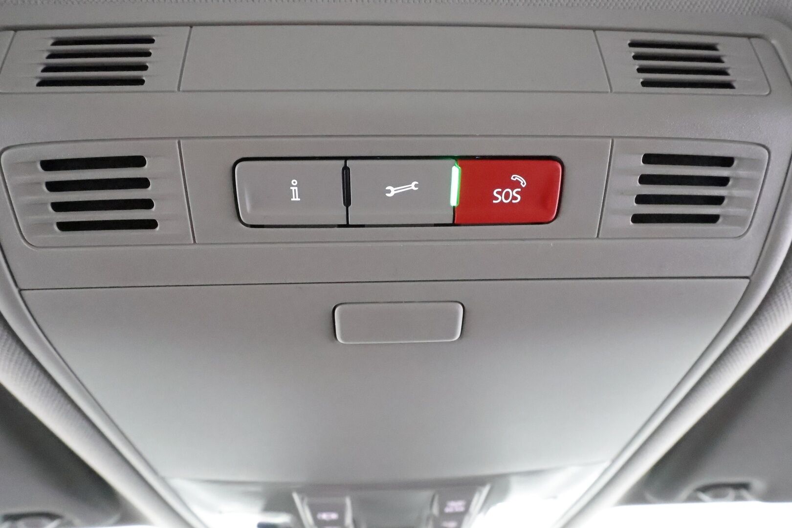 Volkswagen Passat 2021 Variant GTE Premium Plug-In Hybrid 160 kW DSG *Webasto / ACC / P-Kamera / IQ Light / Keyless / Navi* - Koti & kauppalaturi / 1.Om Suomi-auto / Merkkihuollettu 