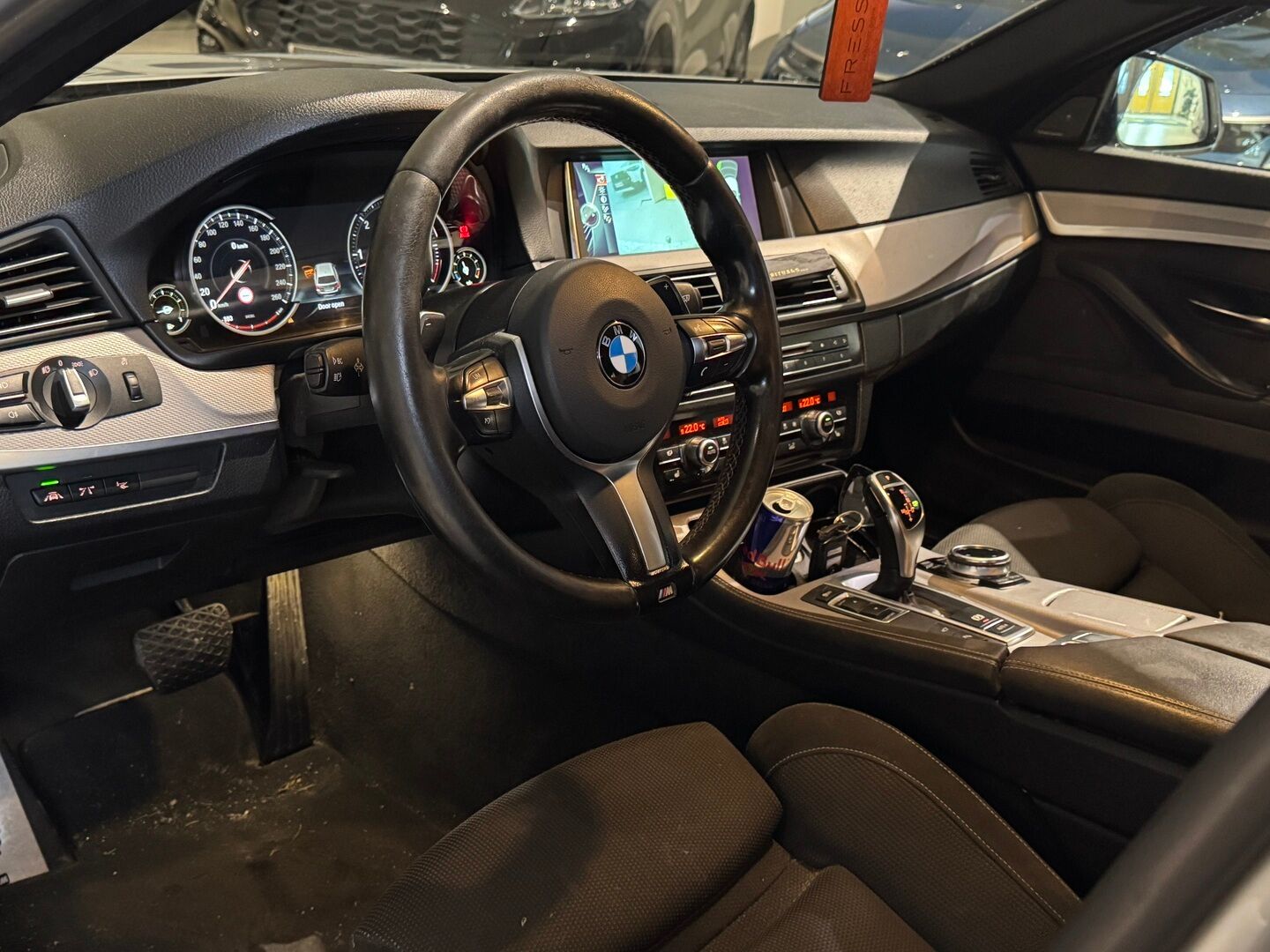 BMW 530 2014 F11 Touring LCI M-Sport - | Digimittaristo | Prof navi | HUD | Harman Kardon | 360 kamera | Koukku | Näyttävä |