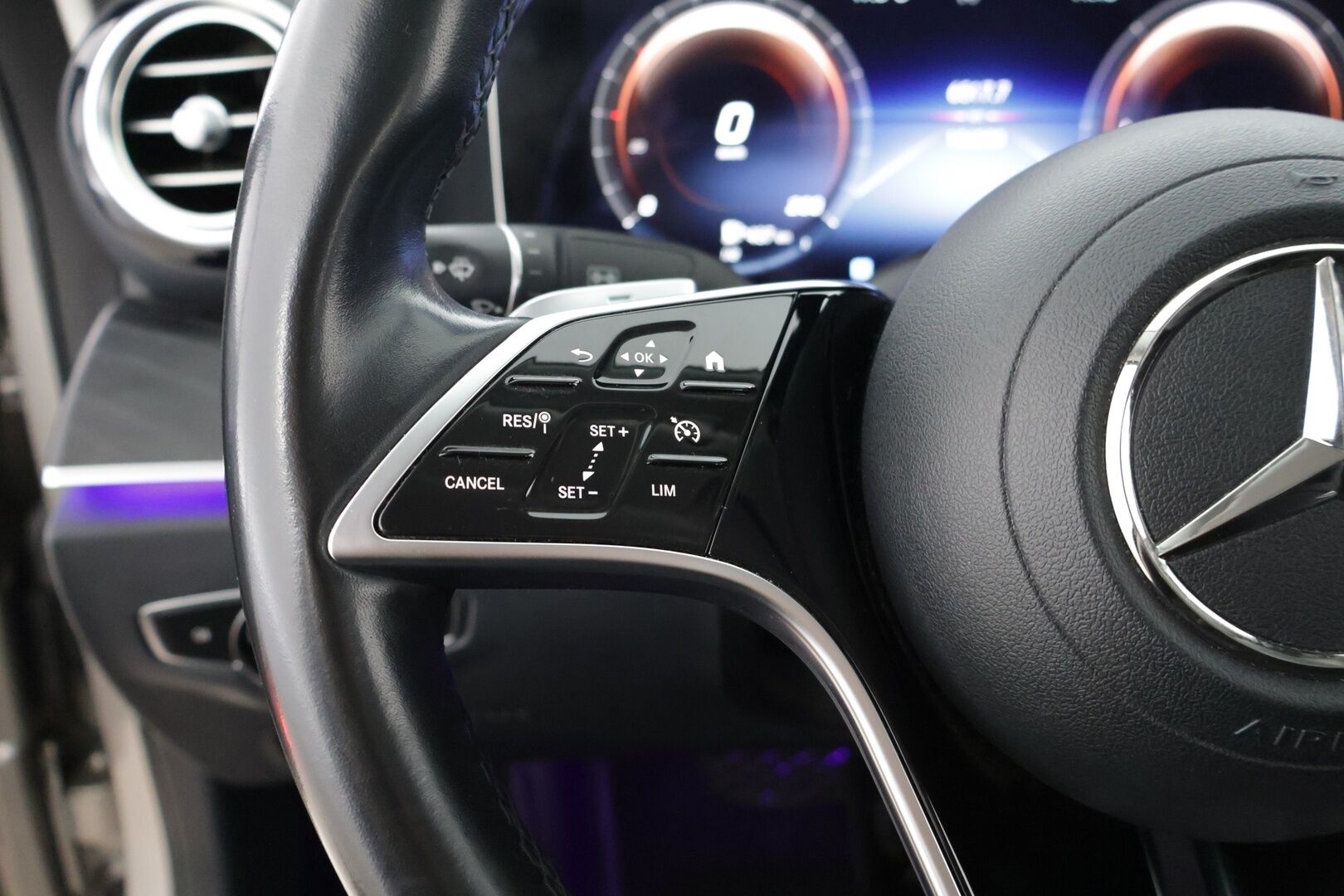 Mercedes-Benz E 2021 200 d A Business Avantgarde - *Suomi-auto / Lohkolämmitin / Sport-penkit / P.kamera / Widescreen / Vakionopeudensäädin / Katveavustin / NAVI*