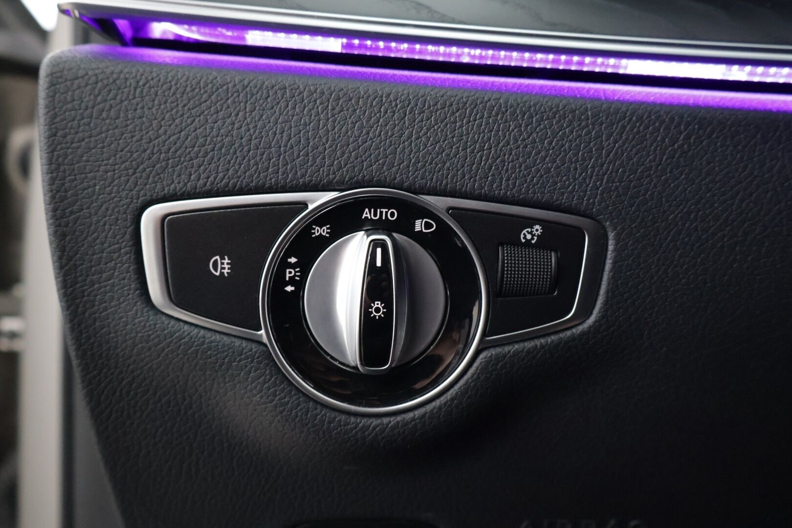 Mercedes-Benz E 2021 200 d A Business Avantgarde - *Suomi-auto / Lohkolämmitin / Sport-penkit / P.kamera / Widescreen / Vakionopeudensäädin / Katveavustin / NAVI*