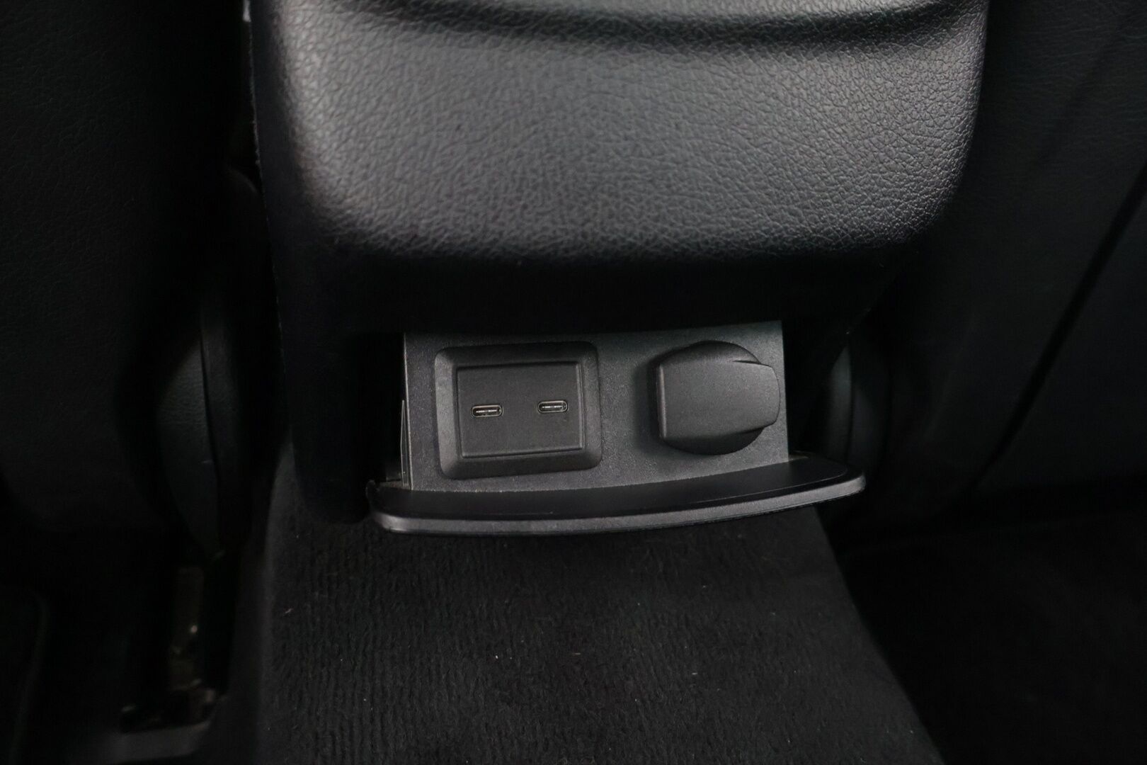 Mercedes-Benz E 2021 200 d A Business Avantgarde - *Suomi-auto / Lohkolämmitin / Sport-penkit / P.kamera / Widescreen / Vakionopeudensäädin / Katveavustin / NAVI*