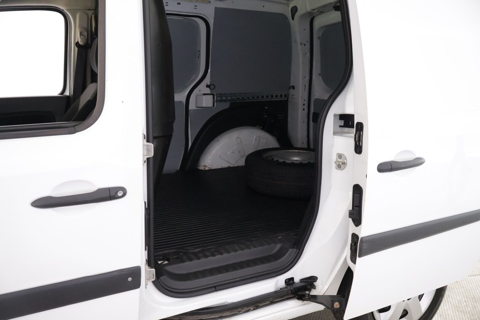 Renault Kangoo 2021 Express dCi 95 3m3 ** ALV / Webasto / Koukku / P-kamera **