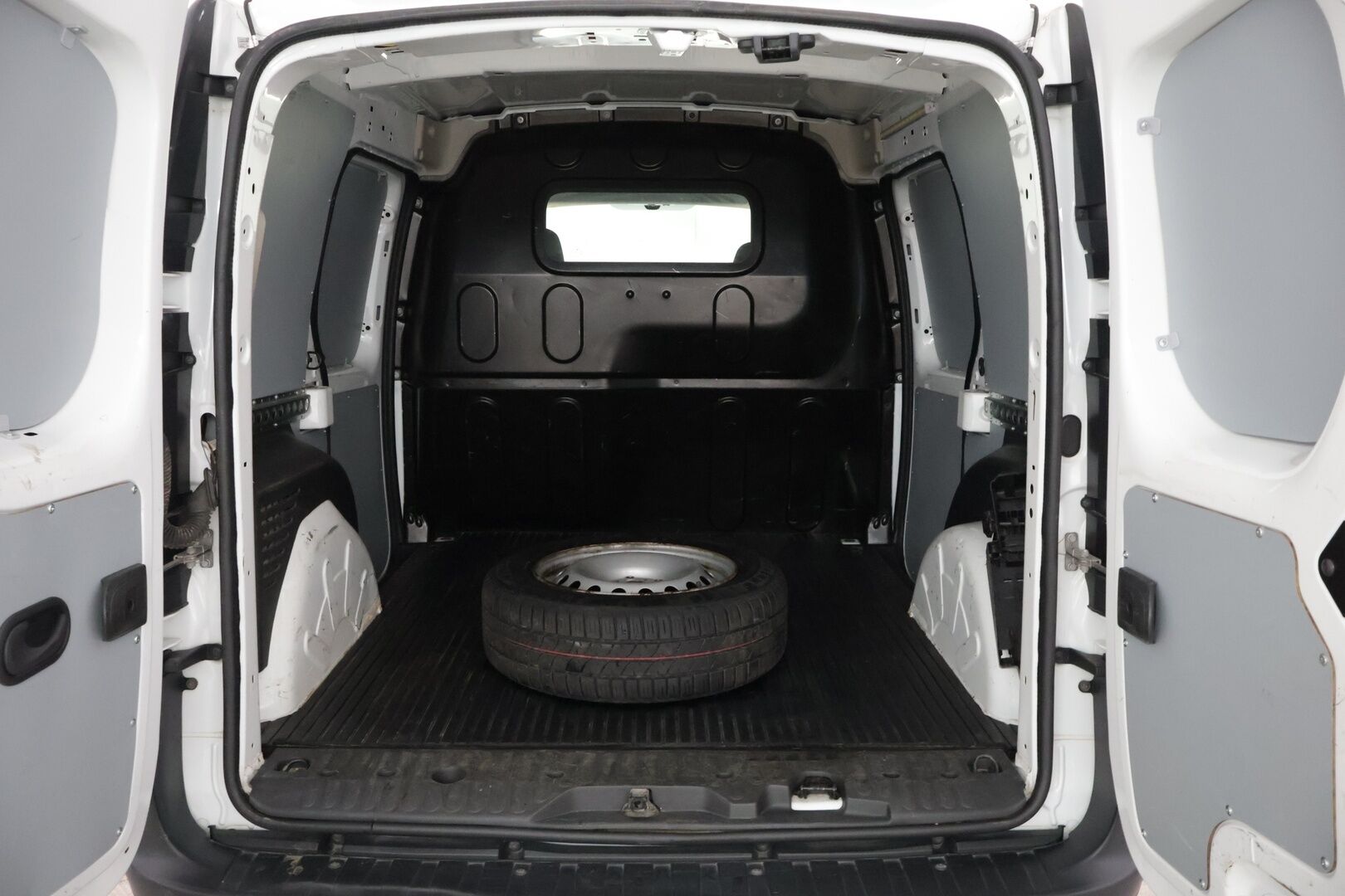 Renault Kangoo 2021 Express dCi 95 3m3 ** ALV / Webasto / Koukku / P-kamera **