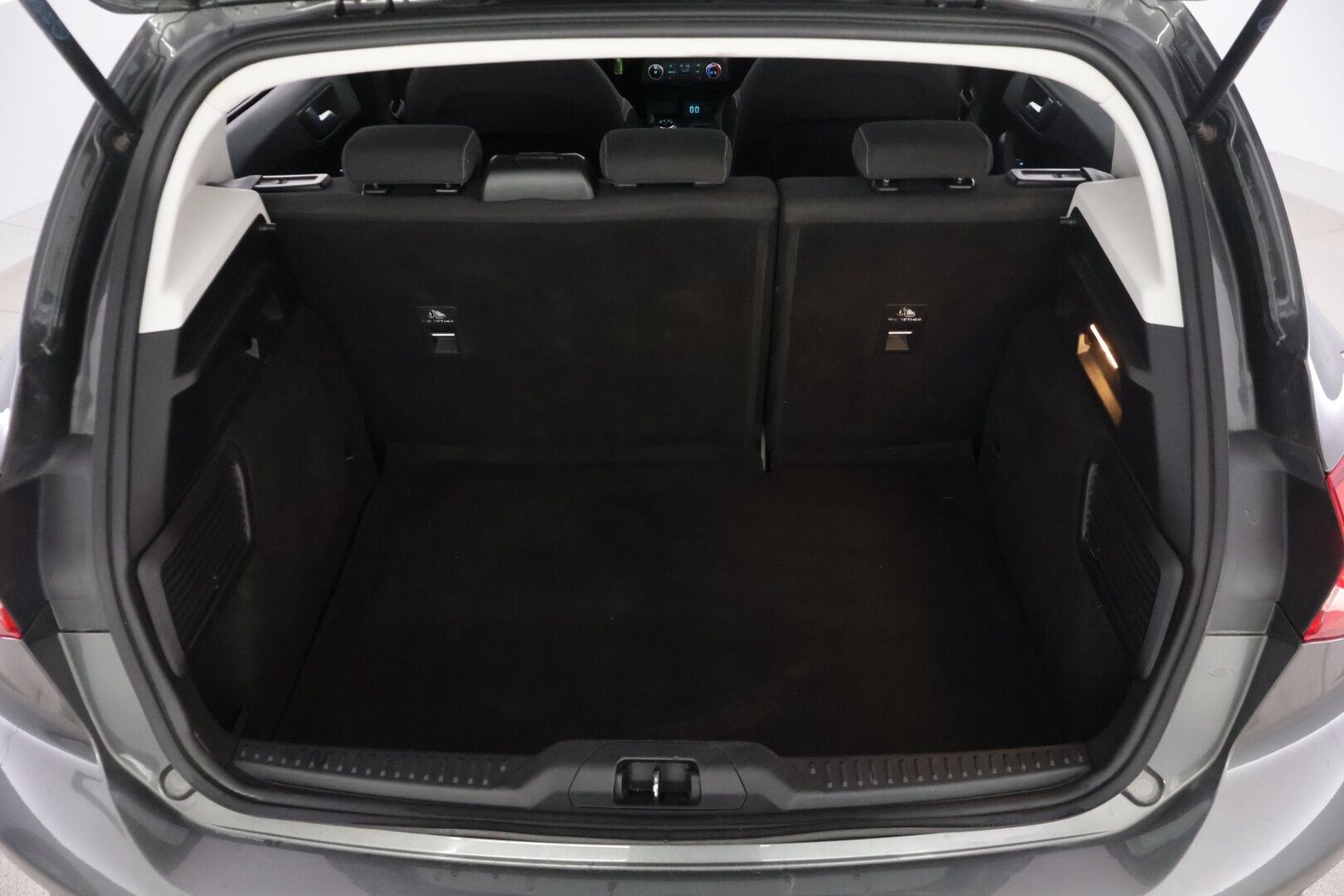 Ford Focus 2021 1,0 EcoBoost 125hv A8 Trend ** Tehdasuusi moottori alle 20tkm! / Adapt.vakkari / P.Kamera / Uudet kesärenkaat! ** - Uusi moottori laitettu kesällä 2025! / Uudet kesärenkaat kaupan päälle!