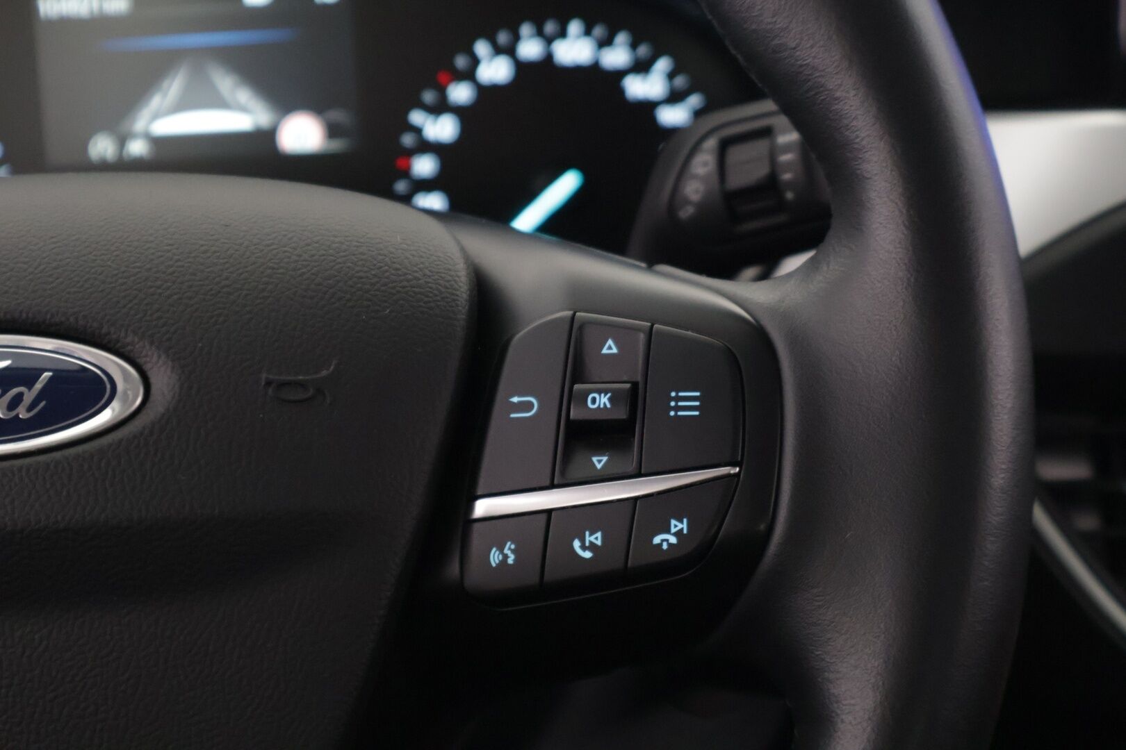 Ford Focus 2021 1,0 EcoBoost 125hv A8 Trend ** Tehdasuusi moottori alle 20tkm! / Adapt.vakkari / P.Kamera / Uudet kesärenkaat! ** - Uusi moottori laitettu kesällä 2025! / Uudet kesärenkaat kaupan päälle!