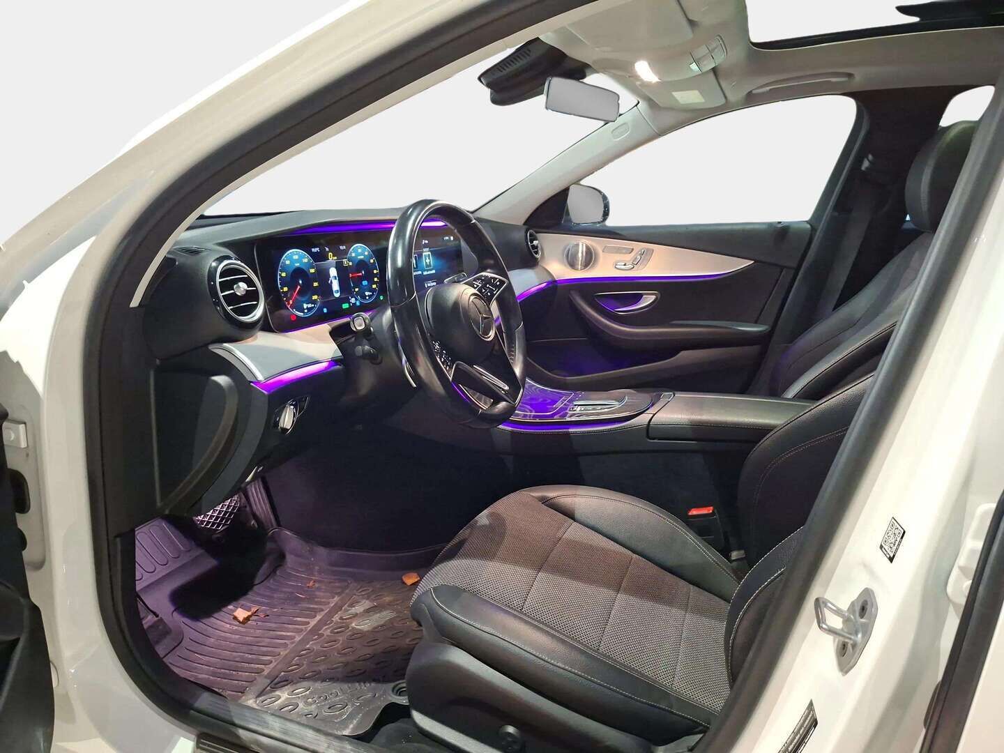Mercedes-Benz E 2021 300 de 4MATIC A Business AMG EQ Power - Suomiauto | Burmester Surround | Panoraama | 360-Kamera | Manufaktur Diamond White | Multibeam LED | Widescreen | Puolinahka Sporttipenkit | Muistipenkit | Huippuvarusteet!
