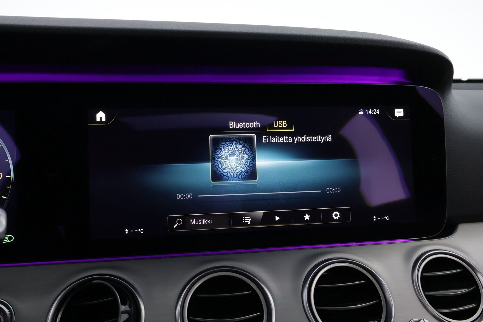 Mercedes-Benz E 2021 300 de 4MATIC A Business AMG EQ Power - Suomiauto | Burmester Surround | Panoraama | 360-Kamera | Manufaktur Diamond White | Multibeam LED | Widescreen | Puolinahka Sporttipenkit | Muistipenkit | Huippuvarusteet!
