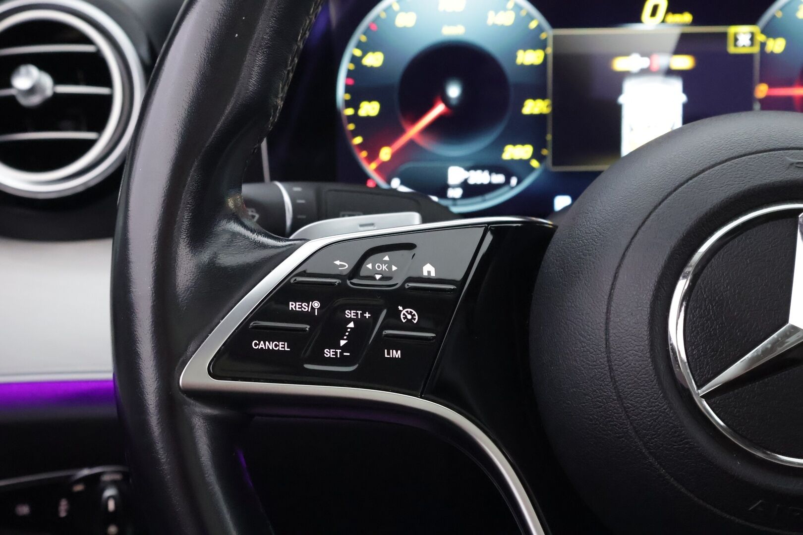 Mercedes-Benz E 2021 300 de 4MATIC A Business AMG EQ Power - Suomiauto | Burmester Surround | Panoraama | 360-Kamera | Manufaktur Diamond White | Multibeam LED | Widescreen | Puolinahka Sporttipenkit | Muistipenkit | Huippuvarusteet!