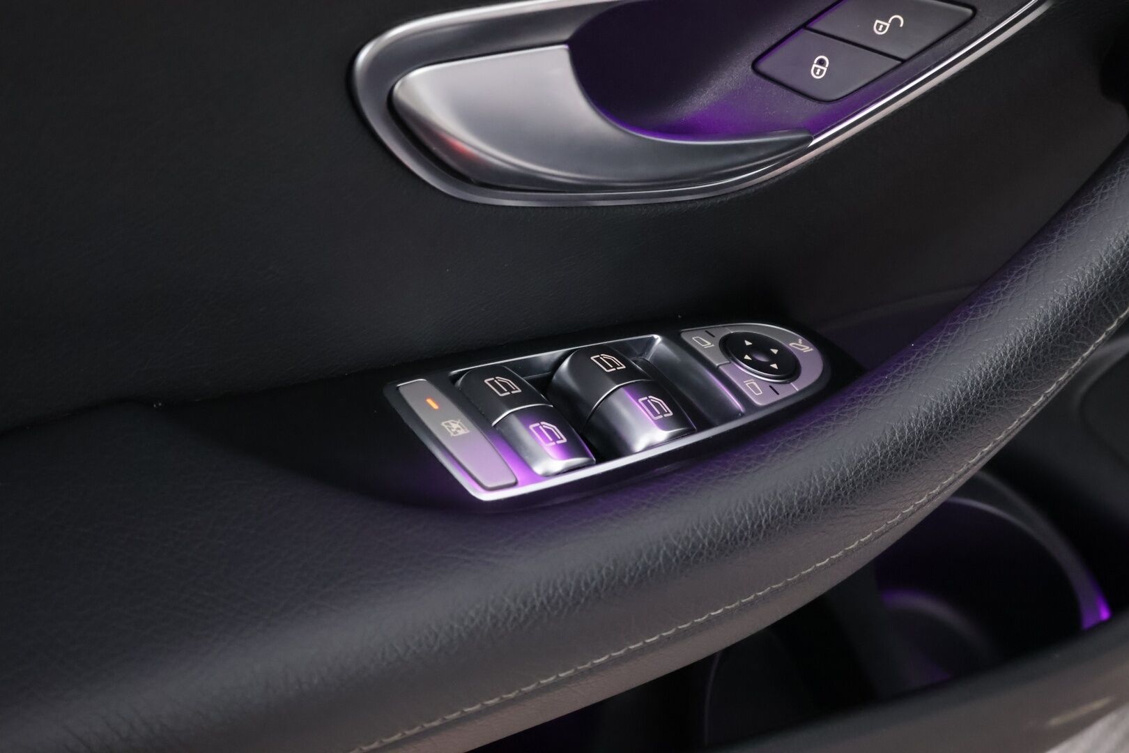 Mercedes-Benz E 2021 300 de 4MATIC A Business AMG EQ Power - Suomiauto | Burmester Surround | Panoraama | 360-Kamera | Manufaktur Diamond White | Multibeam LED | Widescreen | Puolinahka Sporttipenkit | Muistipenkit | Huippuvarusteet!