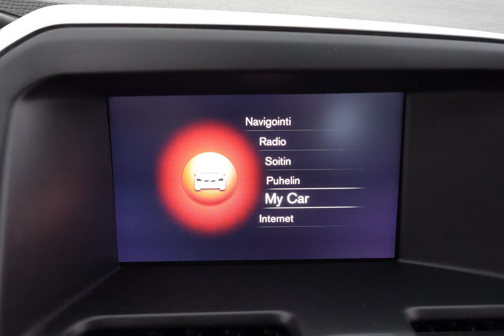 Volvo XC60 2017 D4 Classic AWD * ACC / P.tutkat / Navi / Aktiiv.Xenon / BLIS / Digimittaristo / Sähköluukku / Webasto * - Kahdet renkaat aluvanteilla / Merkkihuollettu / Huippusiisti! - HULLU BLACKWEEK KORKOTARJOUS 2,49%