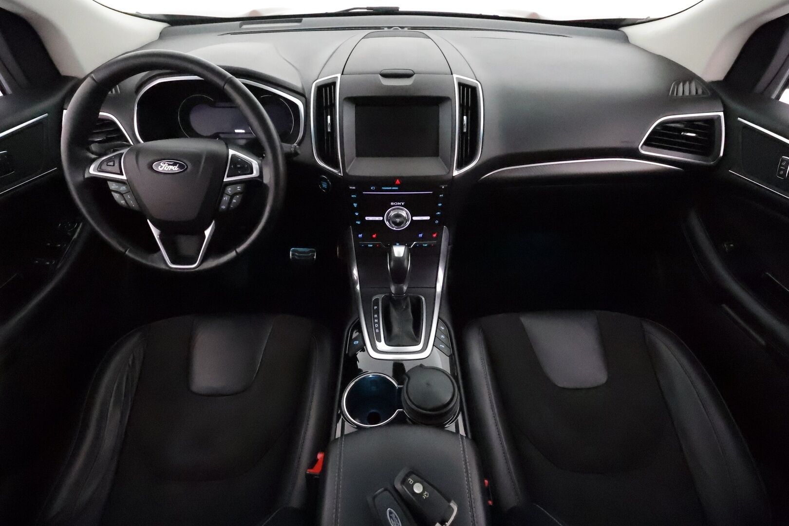 Ford Edge 2017 2.0 TDCi 210 hv AWD ST-Line **Adapt.vakkari / Panorama / Koukku / Muistipenkki / Keyless / Apple&Android / P.kamera**