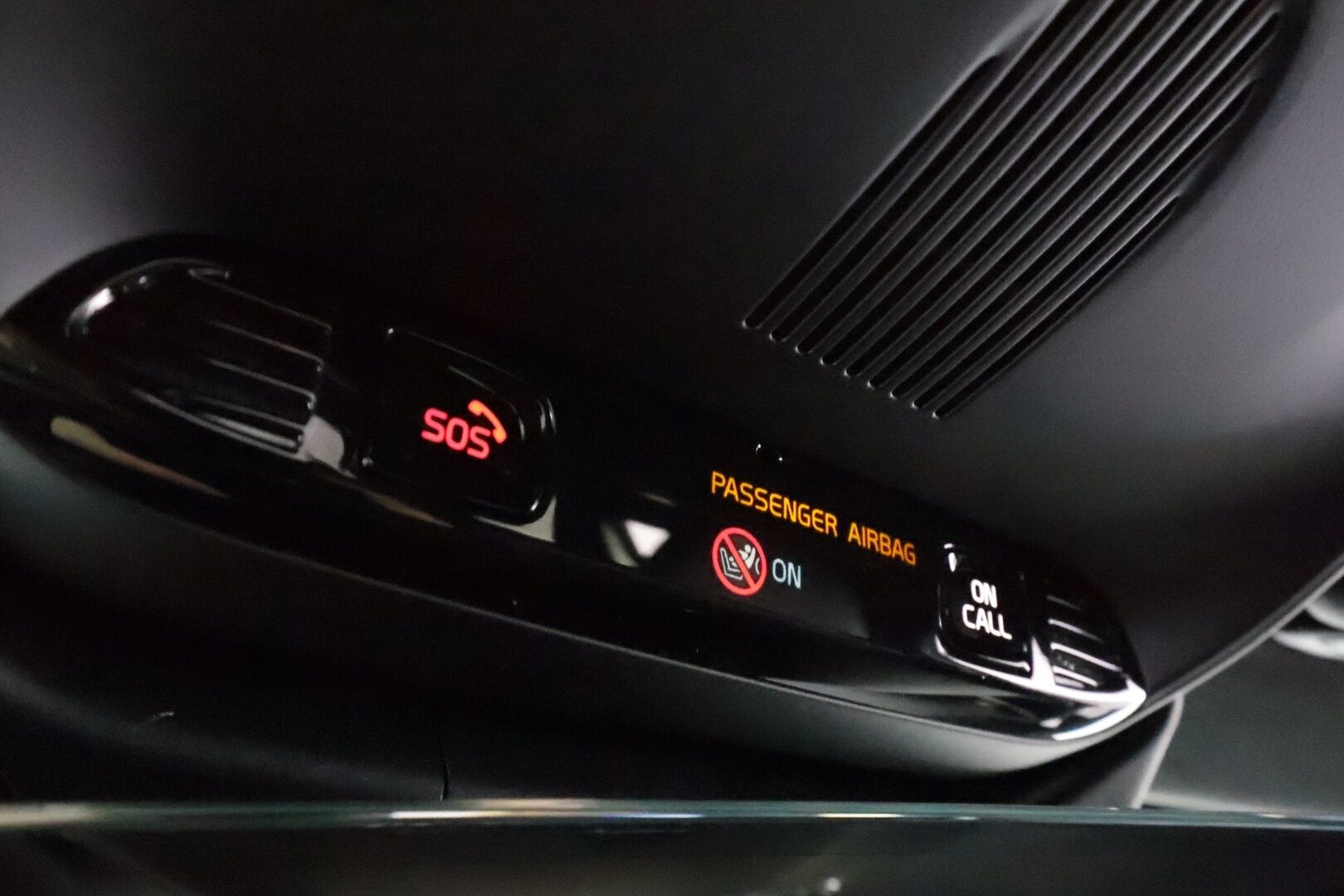 Volvo V60 2021 T8 TwE AWD Business R-Design aut * P.Kamera / ACC / P.Lämmitin / Puolinahat / P.Kamera / Navi / Keyless * - 1.Om suomi-auto / Kahdet Renkaat / Koti & Kauppa