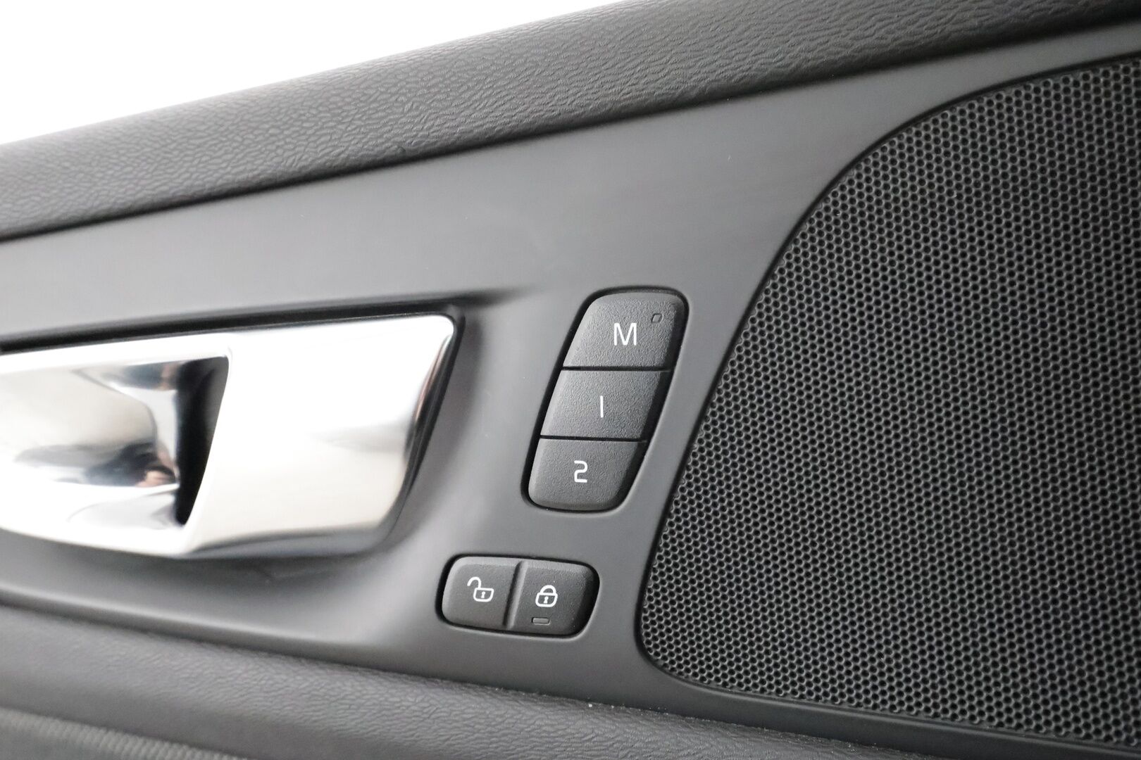 Volvo V60 2021 T8 TwE AWD Business R-Design aut * P.Kamera / ACC / P.Lämmitin / Puolinahat / P.Kamera / Navi / Keyless * - 1.Om suomi-auto / Kahdet Renkaat / Koti & Kauppa