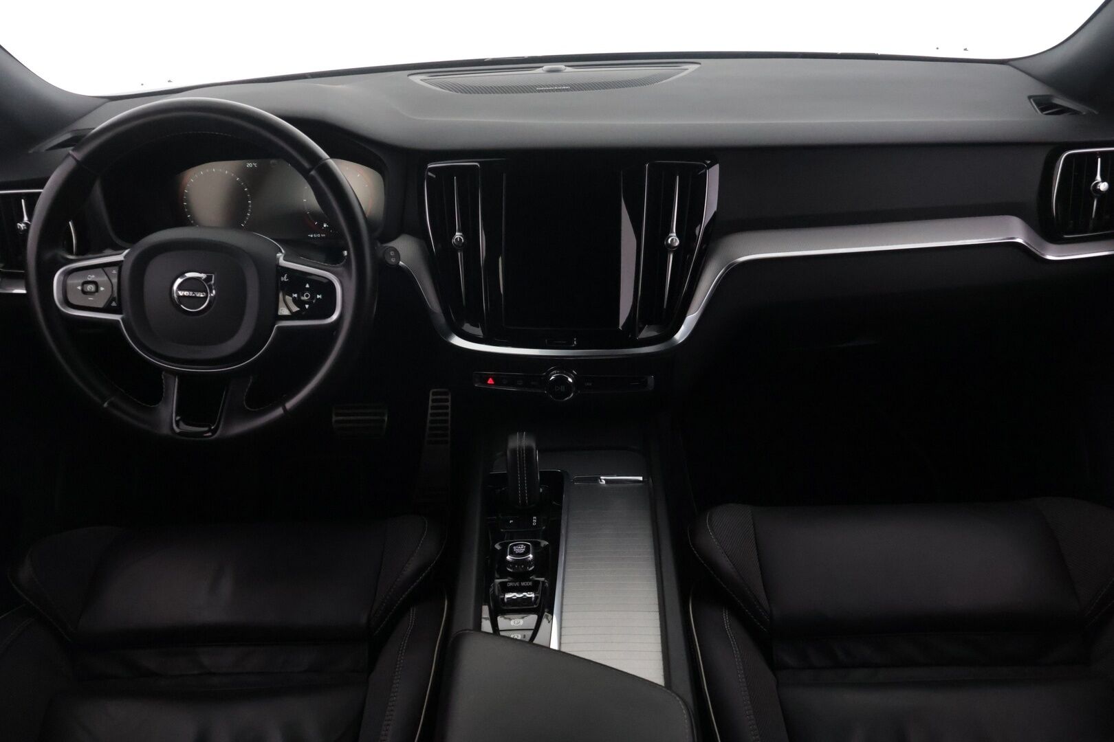 Volvo V60 2021 B4 D-MHEV Business R-Design aut - Adapt.vakkari | Webasto | Harman&Kardon | Vetokoukku | P.kamera | Suomi-auto | Jakohihna&vaihteistoöljyt vaihdettu 2026