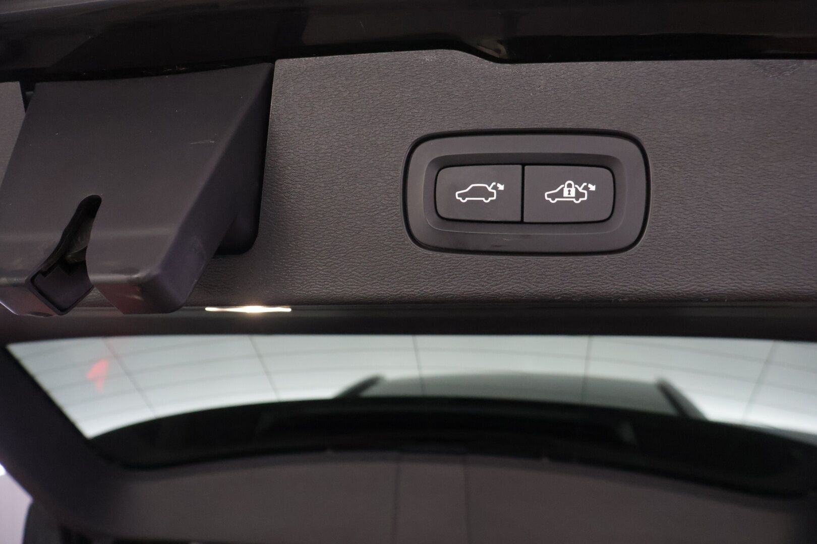 Volvo V60 2021 B4 D-MHEV Business R-Design aut - Adapt.vakkari | Webasto | Harman&Kardon | Vetokoukku | P.kamera | Suomi-auto | Jakohihna&vaihteistoöljyt vaihdettu 2026