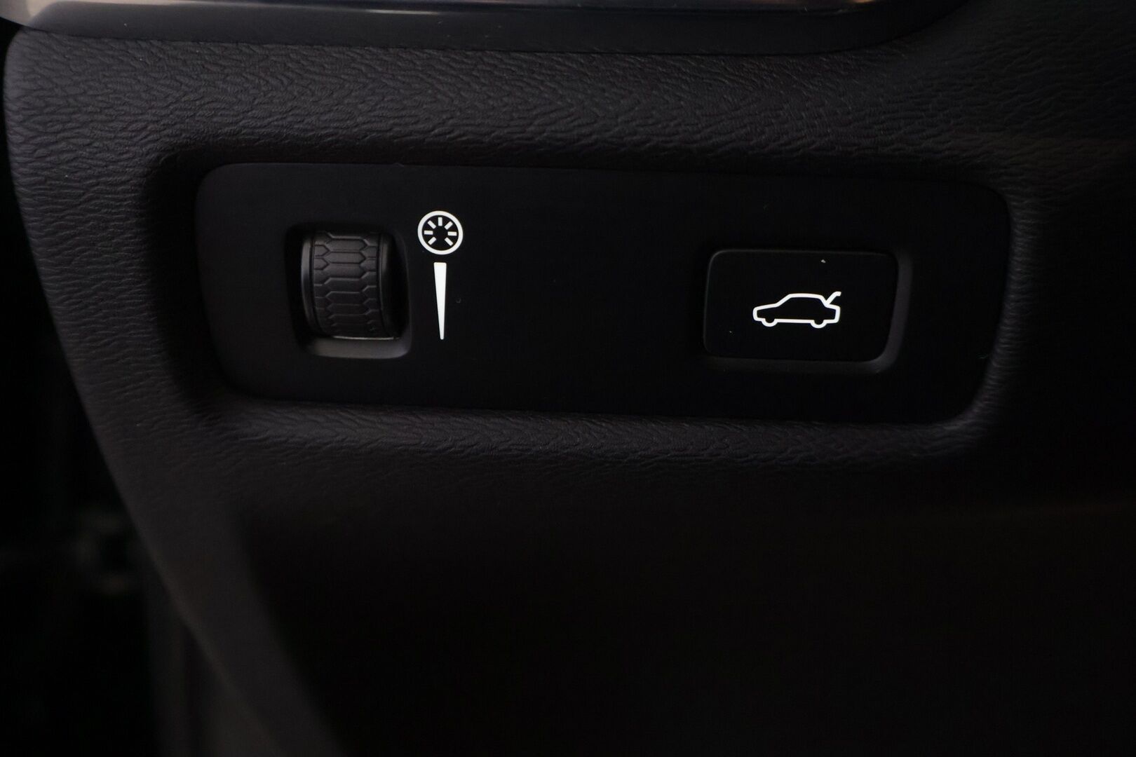 Volvo V60 2021 B4 D-MHEV Business R-Design aut - Adapt.vakkari | Webasto | Harman&Kardon | Vetokoukku | P.kamera | Suomi-auto | Jakohihna&vaihteistoöljyt vaihdettu 2026