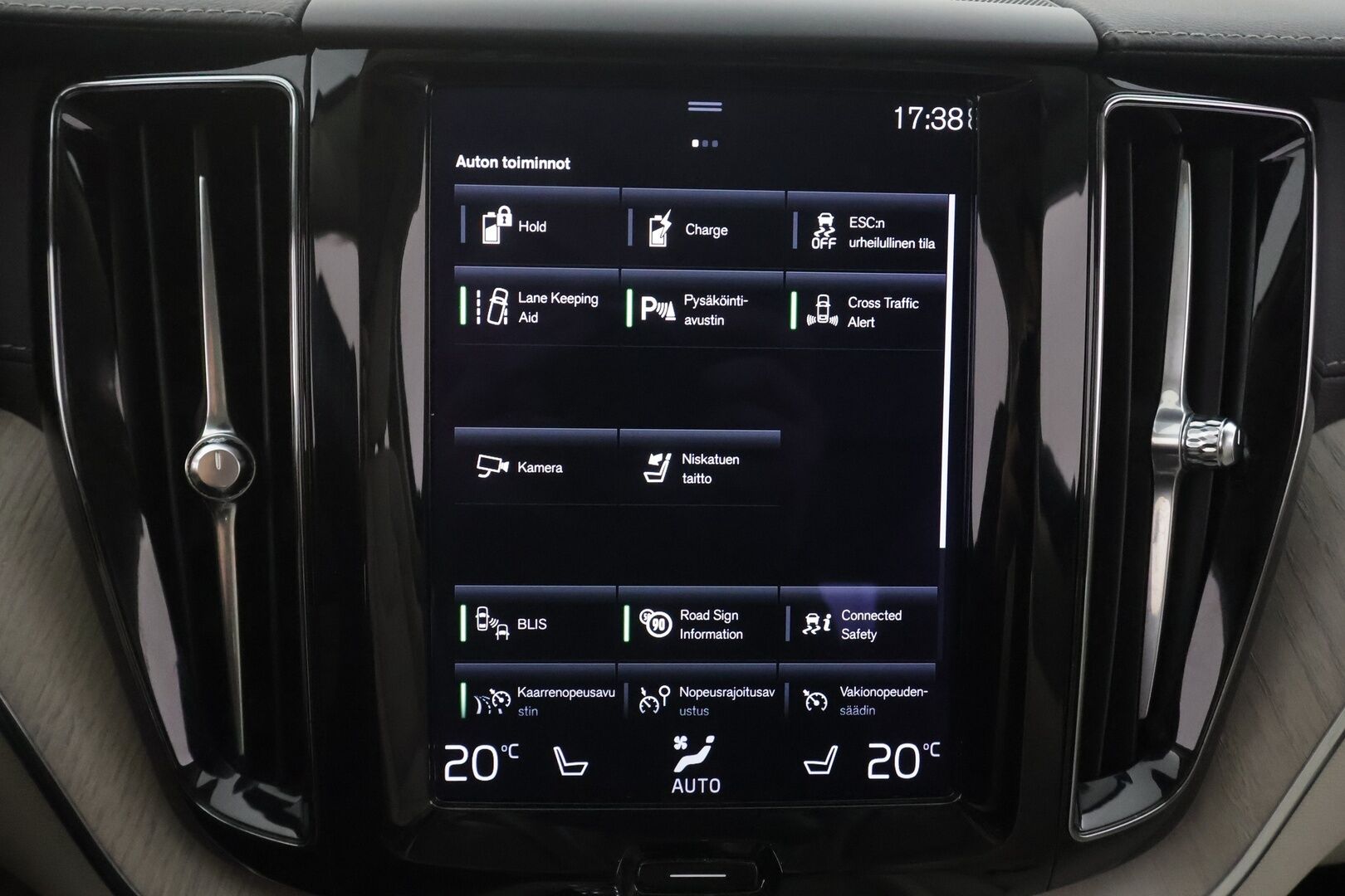 Volvo XC60 2021 T6 TwE AWD Business Inscription aut. - | Pilot assist | Webasto | Koukku | Full-LED | Muistipenkki | Panorama | P.Kamera | Sporttinahat | Keyless | Apple&Android | 1.Om Suomi-auto | Kahdet Renkaat | Merkkihuollettu |