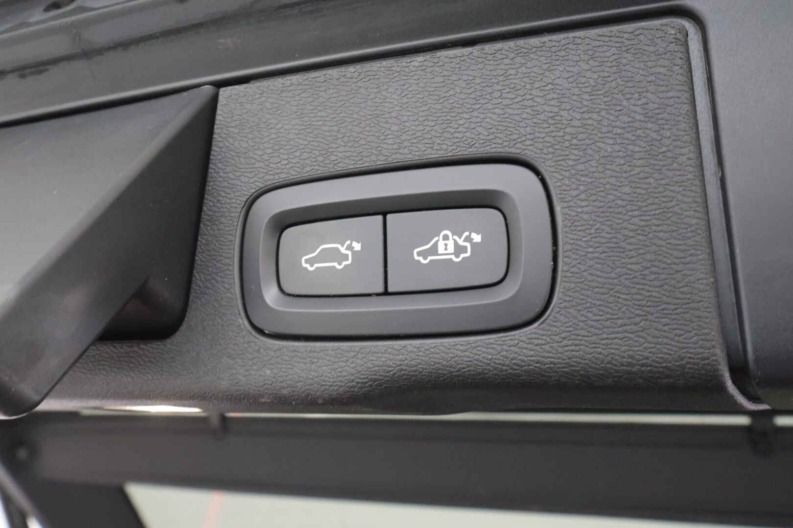 Volvo XC60 2021 T6 TwE AWD Business Inscription aut. - | Pilot assist | Webasto | Koukku | Full-LED | Muistipenkki | Panorama | P.Kamera | Sporttinahat | Keyless | Apple&Android | 1.Om Suomi-auto | Kahdet Renkaat | Merkkihuollettu |