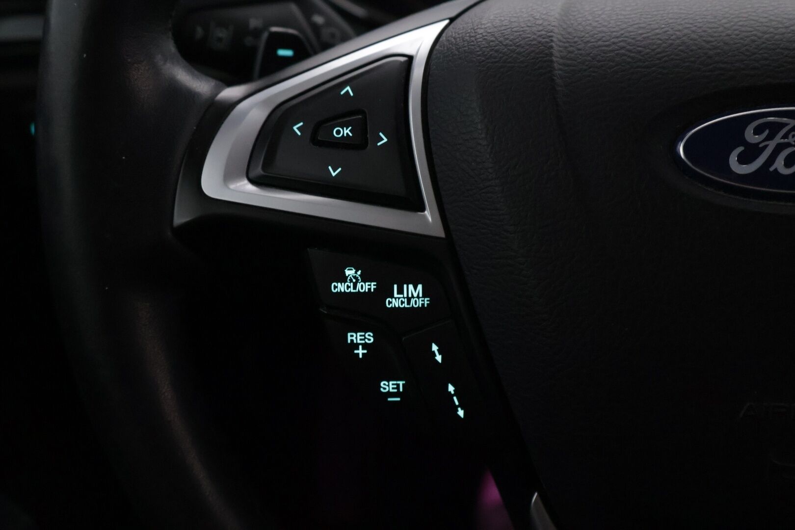 Ford Mondeo 2018 2,0 TDCi 180hv PowerShift Titanium Wagon AWD *PA-lisälämmitin / BLIS / Navi / P-kamera / Koukku / Lämmitettävä tuulilasi / Sähkökontti* - Kahdet huippukuntoiset renkaat!