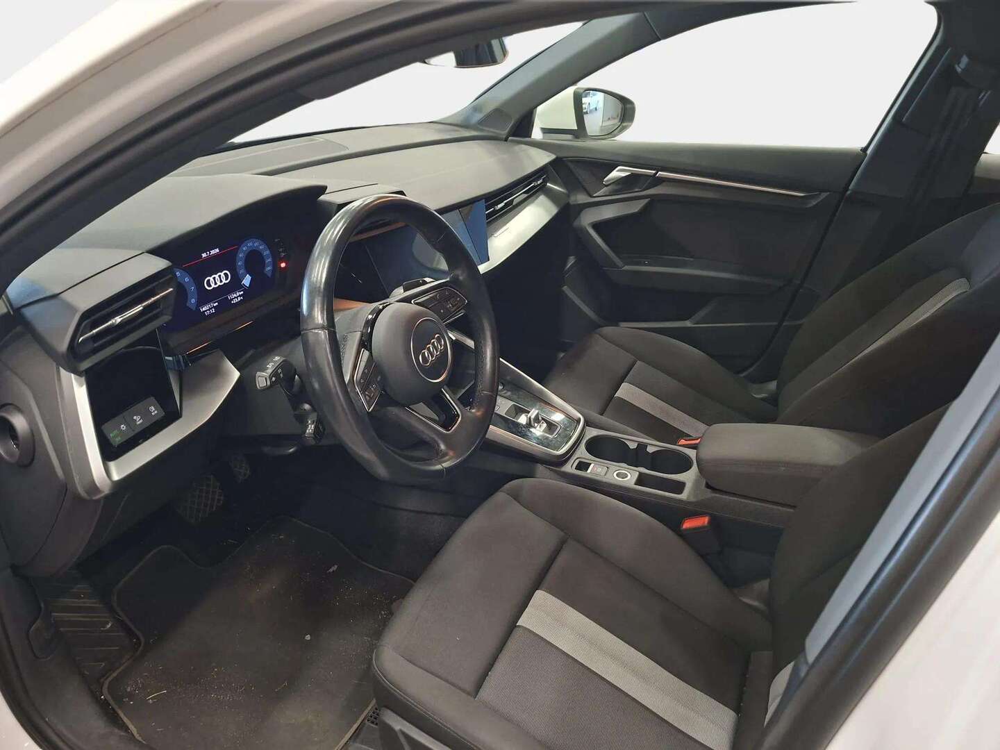 Audi A3 2021 Sportback Business 30 TFSI 81kW MHEV S tronic - | Digimittaristo | Suomi-auto | LED | Vakkari | Apple & Andoird | Hihna tehty 05/26 | 2 x Renkaat & Vanteet |