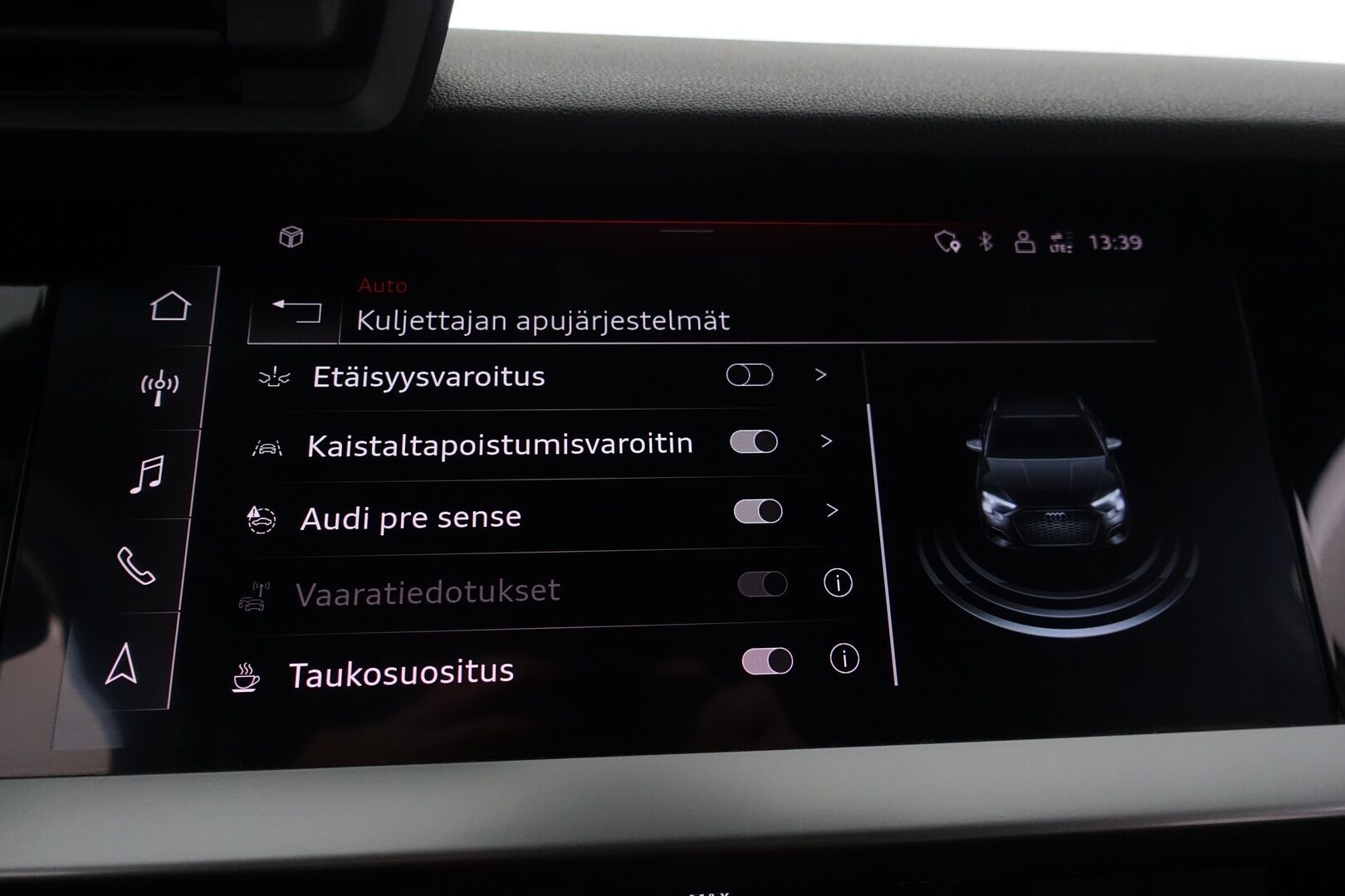 Audi A3 2021 Sportback Business 30 TFSI 81kW MHEV S tronic - | Digimittaristo | Suomi-auto | LED | Vakkari | P.Tutkat | Apple & Andoird | Hihna tehty 05/26 | 2 x Renkaat & Vanteet |