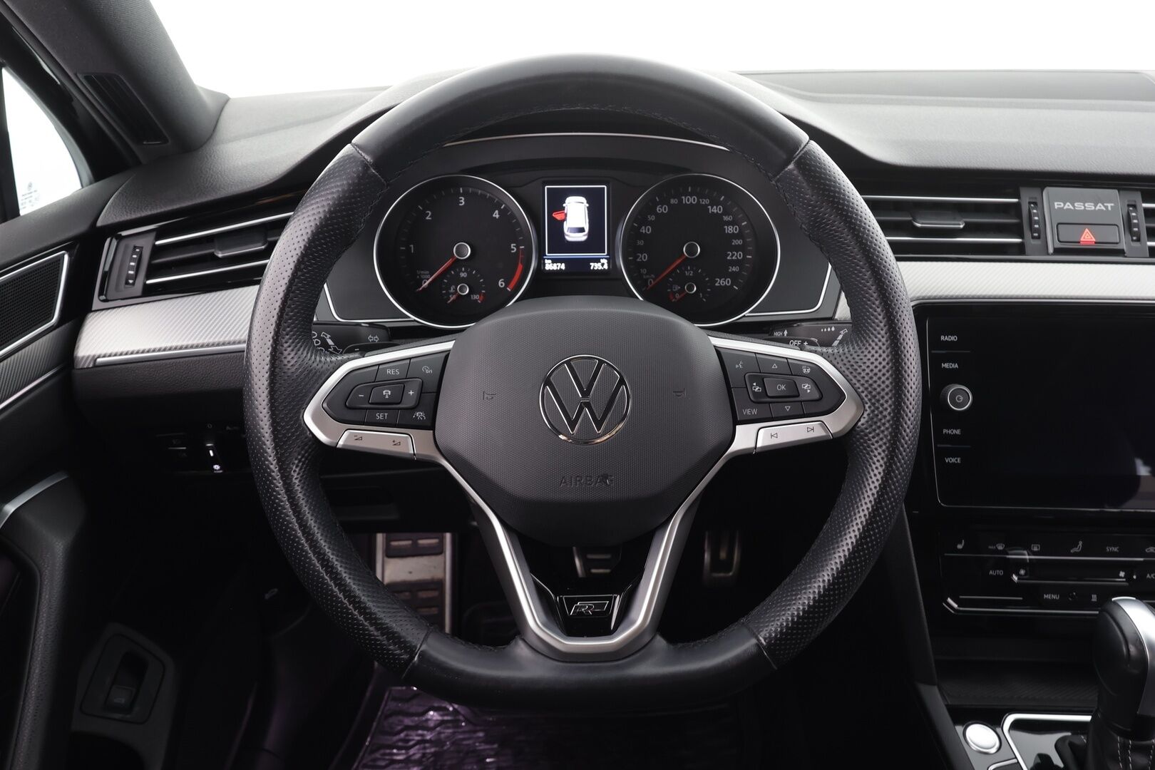 Volkswagen Passat 2021 Variant R-Line 2,0 TDI EVO SCR 110 kW DSG * Webasto / ACC / Matrix-LED / P.Kamera / Nahkaverhoilu / Navi / Kaistavahti * - Suomi-auto / Kahdet renkaat - Osta nyt, maksa vasta ensi vuonna