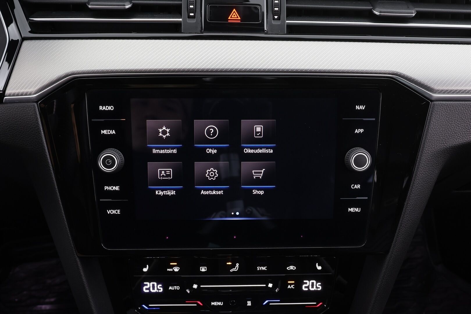 Volkswagen Passat 2021 Variant R-Line 2,0 TDI EVO SCR 110 kW DSG * Webasto / ACC / Matrix-LED / P.Kamera / Nahkaverhoilu / Navi / Kaistavahti * - Suomi-auto / Kahdet renkaat - Osta nyt, maksa vasta ensi vuonna