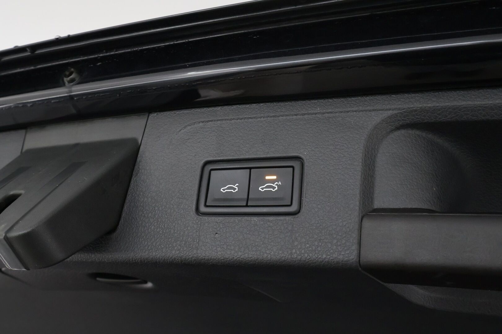 Volkswagen Passat 2021 Variant R-Line 2,0 TDI EVO SCR 110 kW DSG * Webasto / ACC / Matrix-LED / P.Kamera / Nahkaverhoilu / Navi / Kaistavahti * - Suomi-auto / Kahdet renkaat - Osta nyt, maksa vasta ensi vuonna