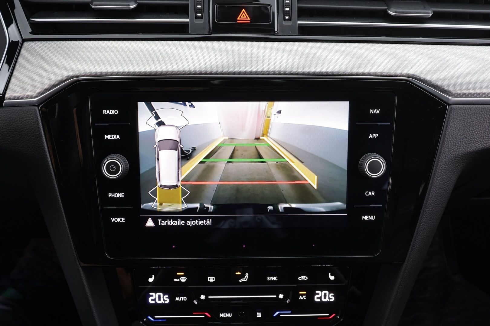 Volkswagen Passat 2021 Variant R-Line 2,0 TDI EVO SCR 110 kW DSG * Webasto / ACC / Matrix-LED / P.Kamera / Nahkaverhoilu / Navi / Kaistavahti * - Suomi-auto / Kahdet renkaat - Osta nyt, maksa vasta ensi vuonna