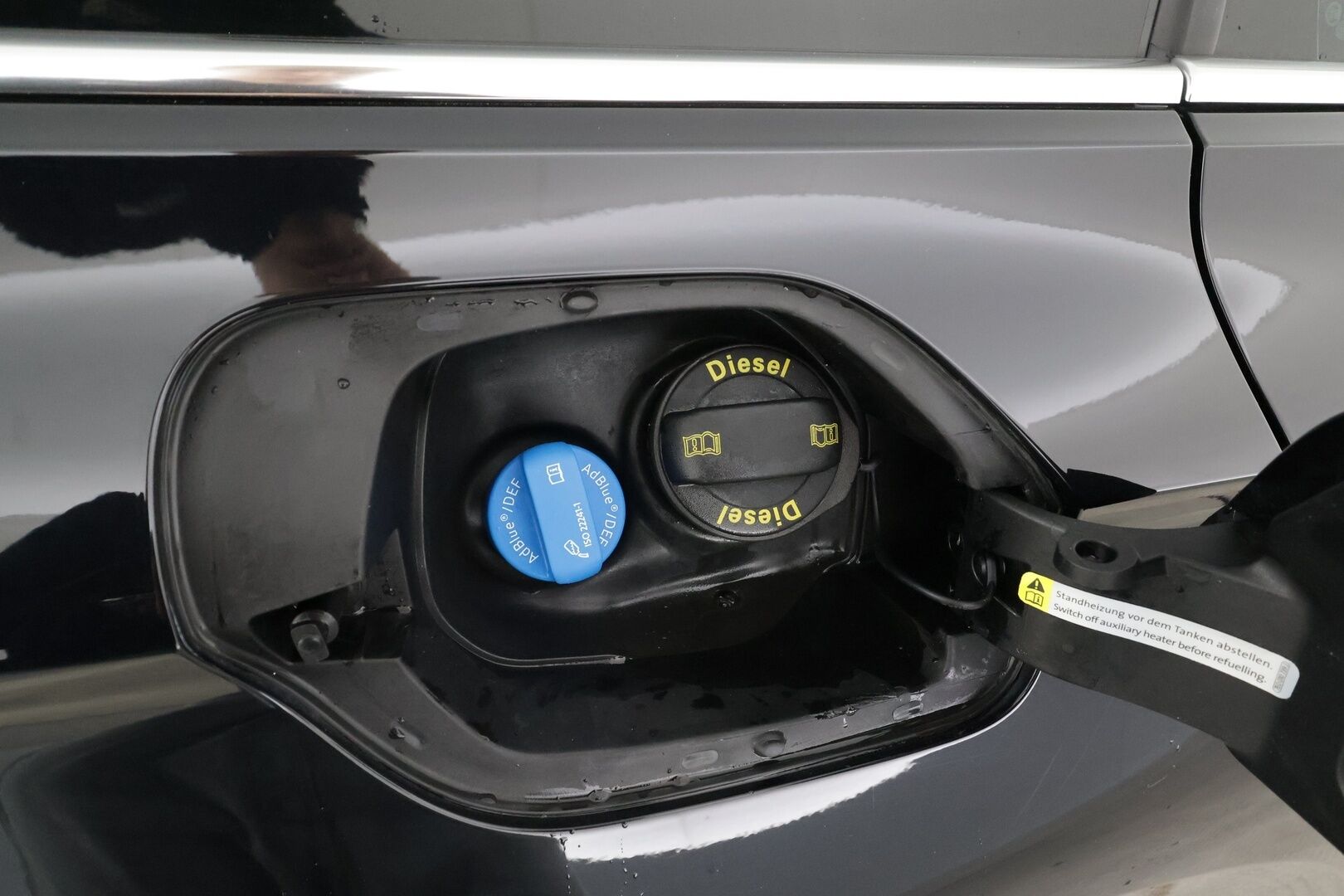 Volkswagen Passat 2021 Variant R-Line 2,0 TDI EVO SCR 110 kW DSG * Webasto / ACC / Matrix-LED / P.Kamera / Nahkaverhoilu / Navi / Kaistavahti * - Suomi-auto / Kahdet renkaat - Osta nyt, maksa vasta ensi vuonna