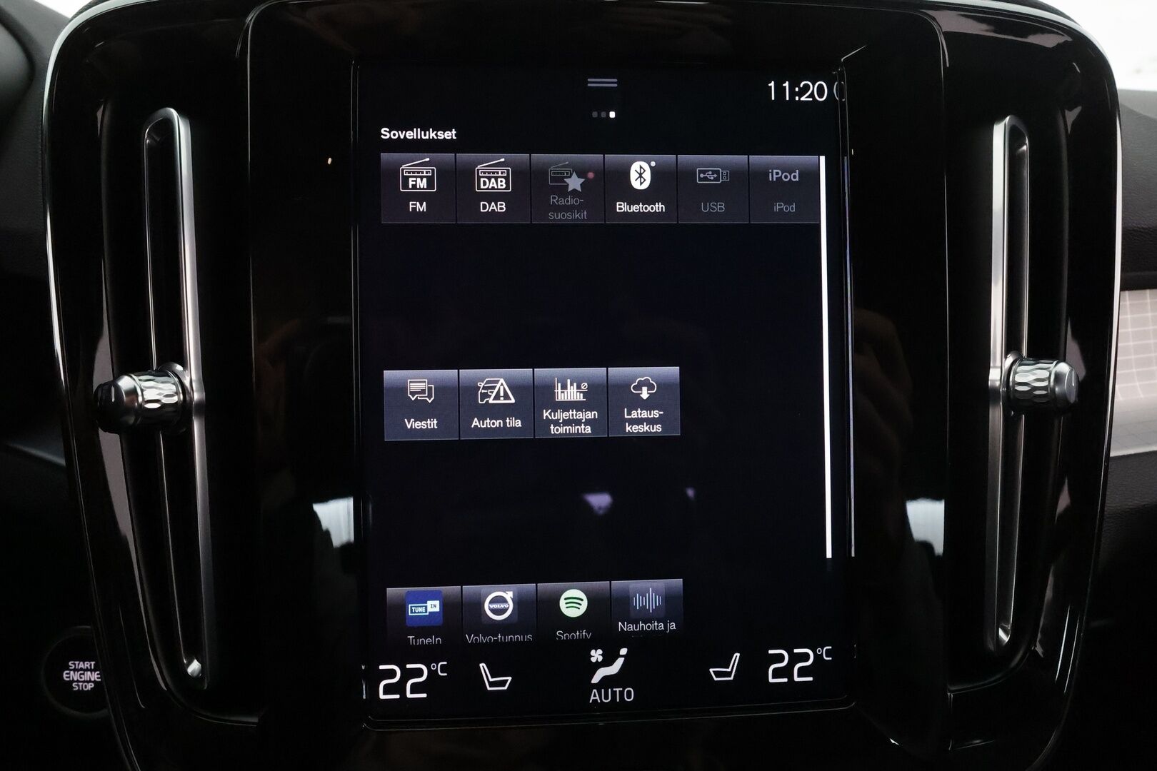 Volvo XC40 2021 T4 TwE Business Inscription Expression aut - 3,99 % KORKOTARJOUS TÄHÄN AUTOON - 1Om Suomiauto / Webasto / Adapt.Vakkari / Peruutuskamera / Merkkihuollot / Adapt.LED / Sähköluukku!