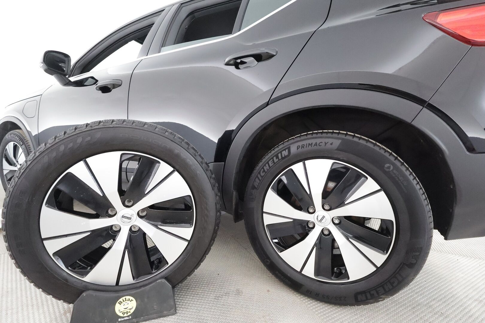 Volvo XC40 2021 T4 TwE Business Inscription Expression aut - 3,99 % KORKOTARJOUS TÄHÄN AUTOON - 1Om Suomiauto / Webasto / Adapt.Vakkari / Peruutuskamera / Merkkihuollot / Adapt.LED / Sähköluukku!