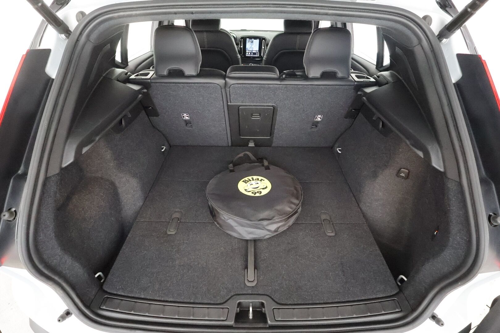 Volvo XC40 2021 P8 AWD Business R-Design aut - | ACC | ILP | Koukku | Muistipenkki | Nahka-alcantara | P.kamera | Sporttipenkit sähköllä | Pilot Assist | BLIS | 1-om suomiauto | Merkkihuollot |