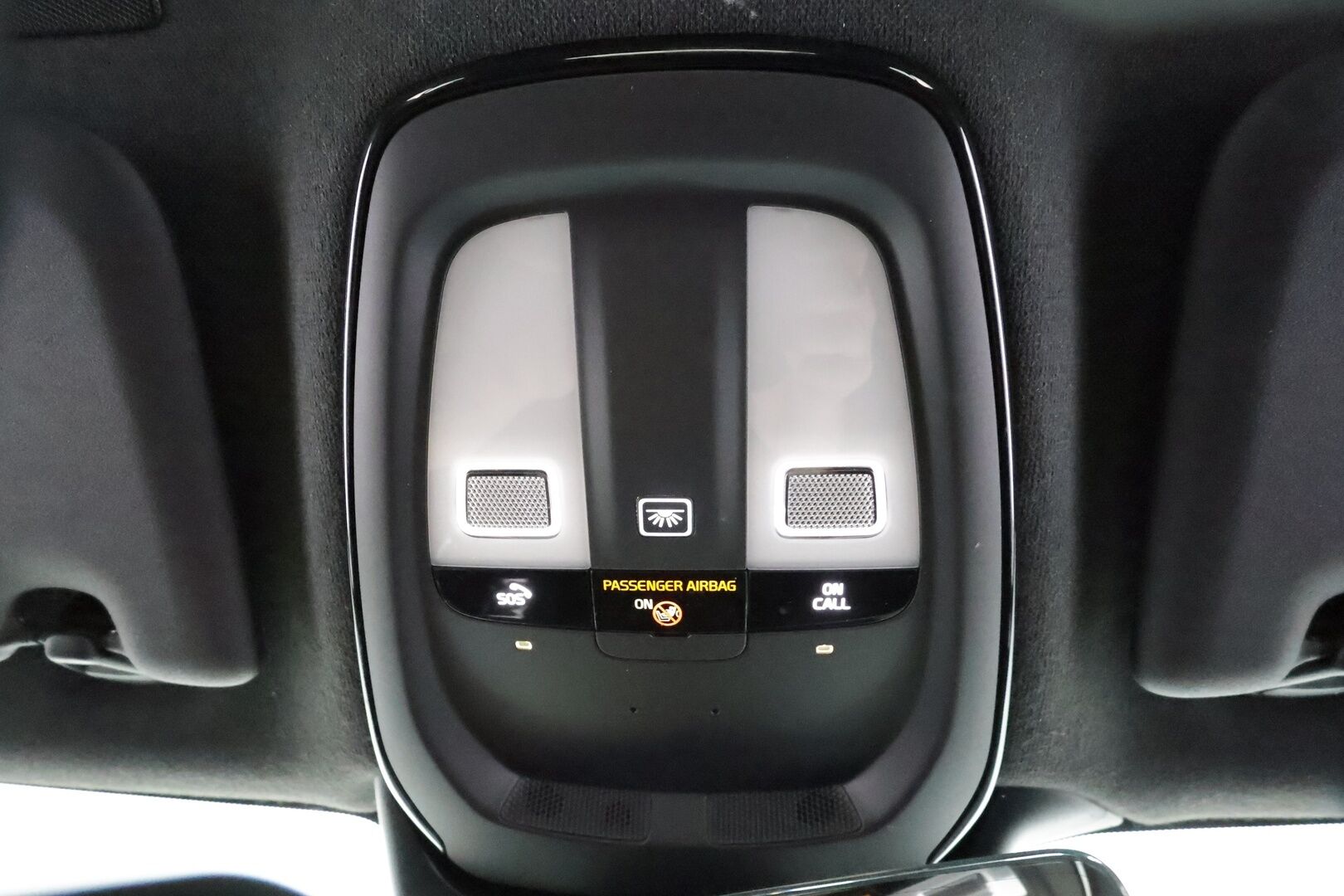 Volvo XC40 2021 P8 AWD Business R-Design aut - | ACC | ILP | Koukku | Muistipenkki | Nahka-alcantara | P.kamera | Sporttipenkit sähköllä | Pilot Assist | BLIS | 1-om suomiauto | Merkkihuollot |