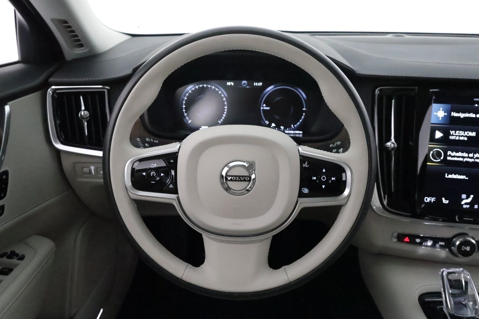 Volvo V90 2021 T8 TwE AWD Business Inscription aut **Adapt.vakkari / Muistipenkit / Webasto / Navi / Full LED / Vaaleat nahat** - FACELIFT / 1.Om Suomi-auto / Merkkihuollettu / P.kamera / Penkinlämmittimet takana / Ratinlämmitin - Osta nyt, maksa vasta ensi vuonna