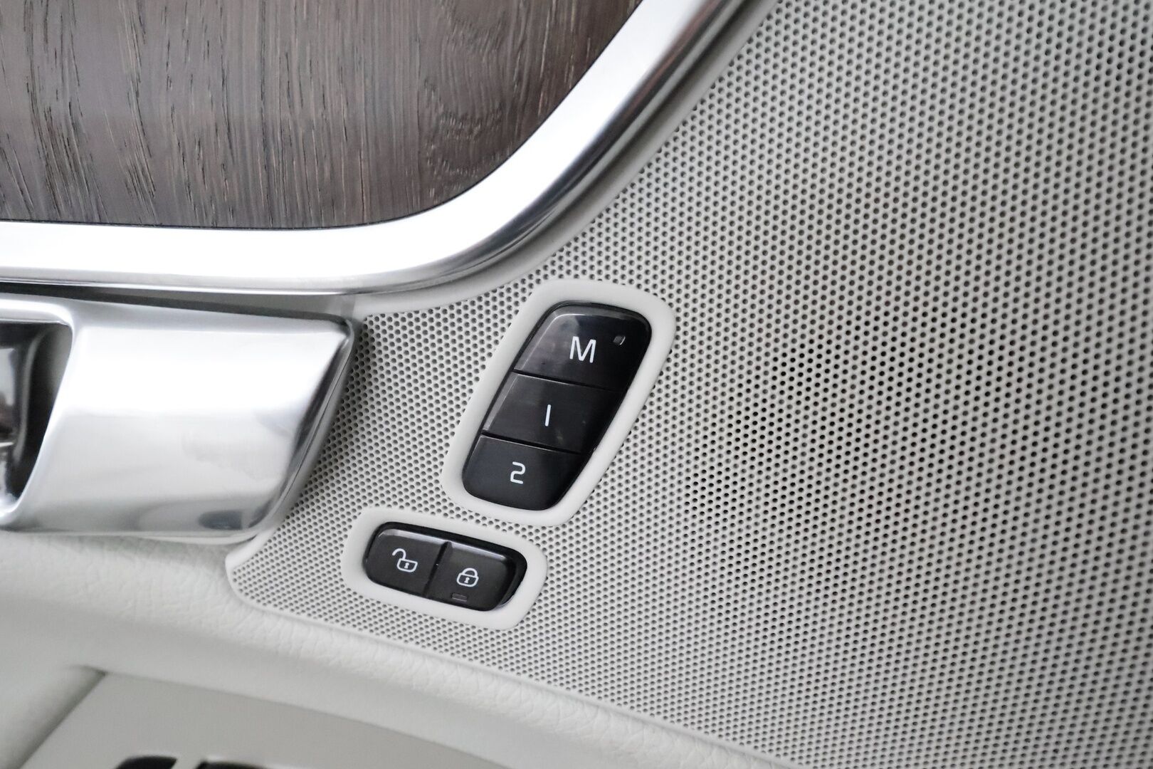 Volvo V90 2021 T8 TwE AWD Business Inscription aut **Adapt.vakkari / Muistipenkit / Webasto / Navi / Full LED / Vaaleat nahat** - FACELIFT / 1.Om Suomi-auto / Merkkihuollettu / P.kamera / Penkinlämmittimet takana / Ratinlämmitin - Osta nyt, maksa vasta ensi vuonna