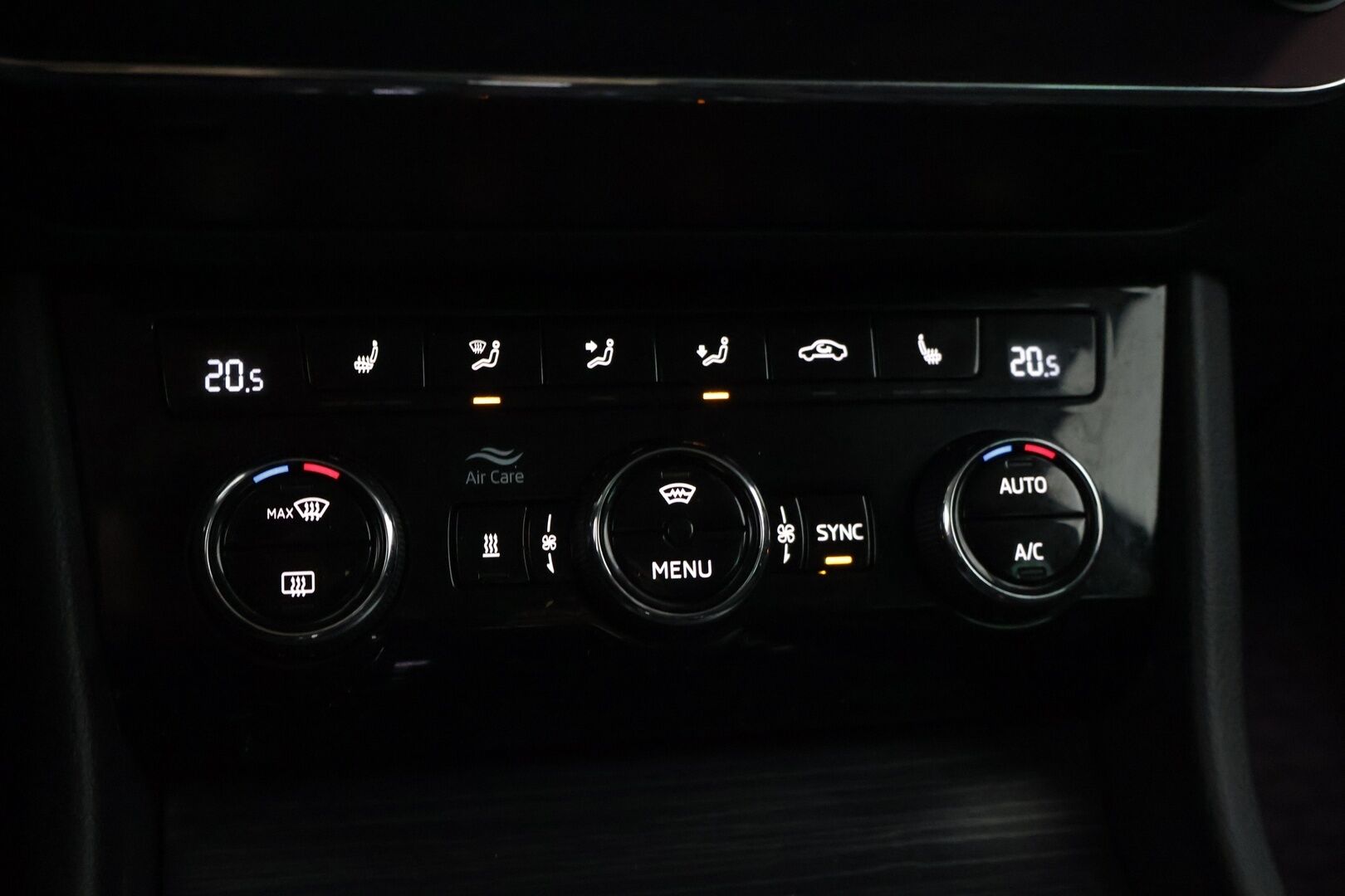 Skoda Superb 2021 Combi 2,0 TDI 150 Style *ACC / Webasto / Canton / Digimittaristo / KeylessGo / Muistipenkki / Matrix LED* - Suomi-auto / Vetokoukku / Kahdet renkaat alumiinivanteilla!