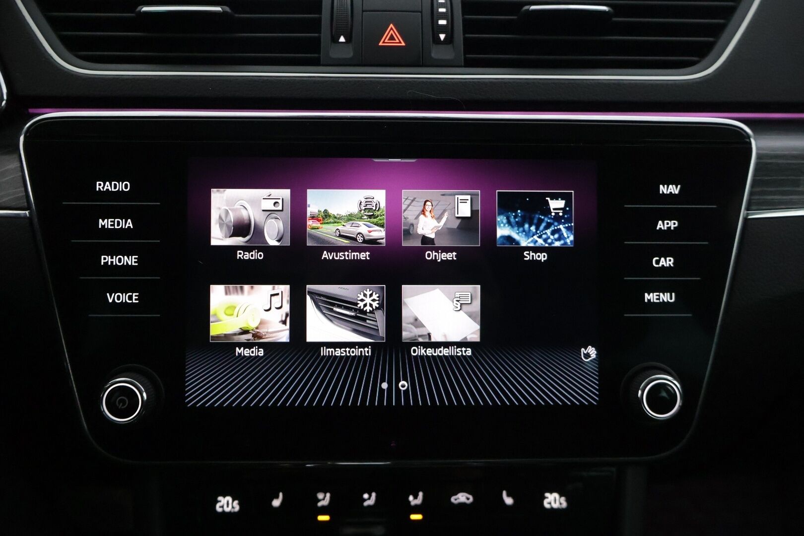 Skoda Superb 2021 Combi 2,0 TDI 150 Style *ACC / Webasto / Canton / Digimittaristo / KeylessGo / Muistipenkki / Matrix LED* - Suomi-auto / Vetokoukku / Kahdet renkaat alumiinivanteilla!