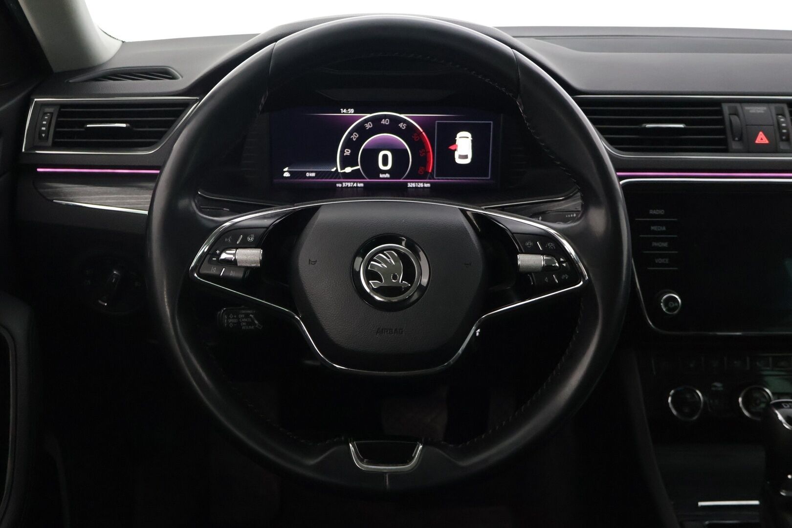 Skoda Superb 2021 Combi 2,0 TDI 150 Style *ACC / Webasto / Canton / Digimittaristo / KeylessGo / Muistipenkki / Matrix LED* - Suomi-auto / Vetokoukku / Kahdet renkaat alumiinivanteilla!