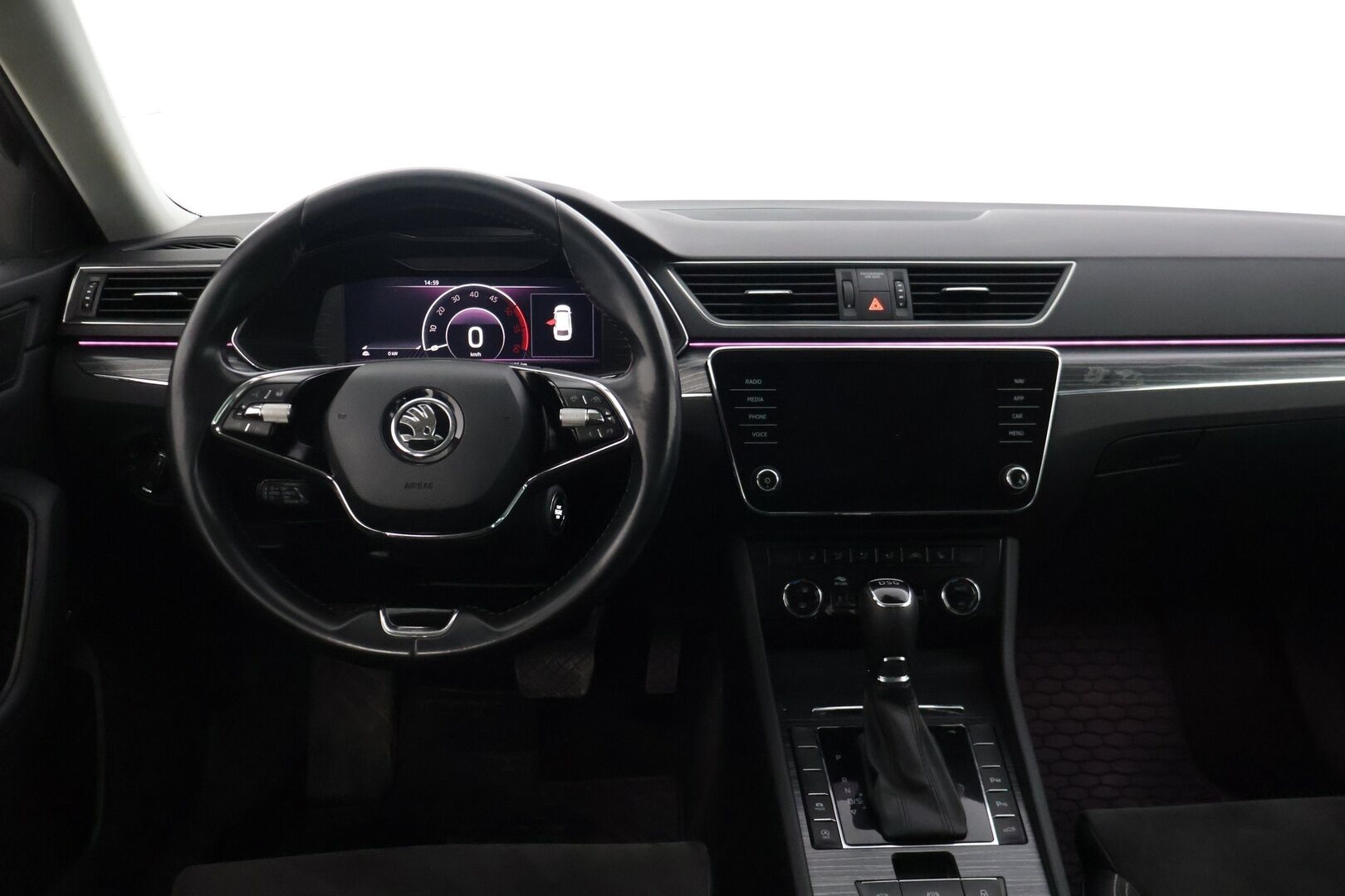 Skoda Superb 2021 Combi 2,0 TDI 150 Style *ACC / Webasto / Canton / Digimittaristo / KeylessGo / Muistipenkki / Matrix LED* - Suomi-auto / Vetokoukku / Kahdet renkaat alumiinivanteilla!