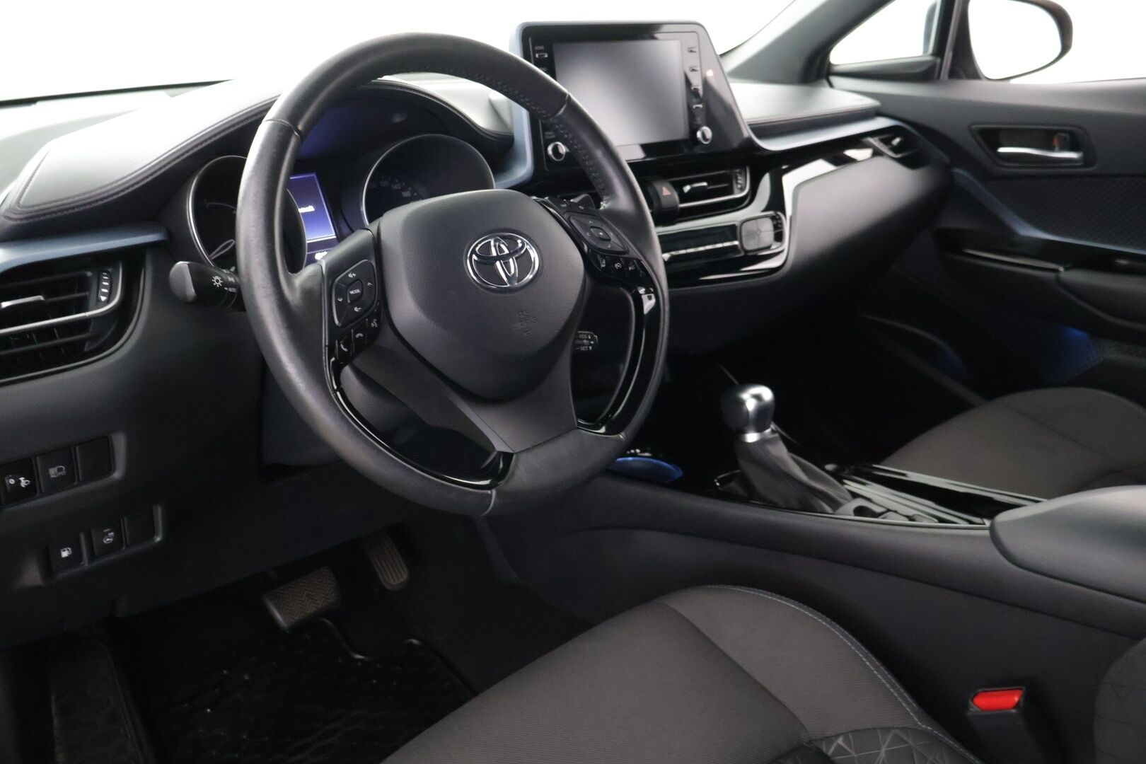 Toyota C-HR 2021 1,8 Hybrid Intense Edition - ACC | BLIS | Kaistallapitoavustin | Navi | P-kamera | LED | Lämpöratti | Lohko ja sisäpuhallin