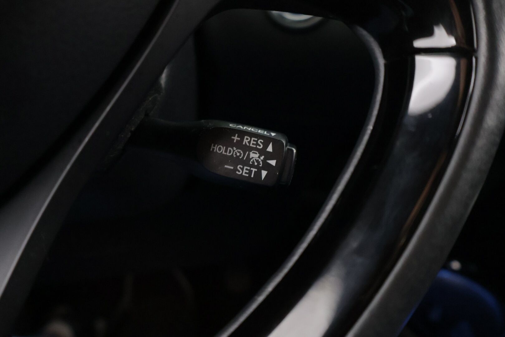 Toyota C-HR 2021 1,8 Hybrid Intense Edition - ACC | BLIS | Kaistallapitoavustin | Navi | P-kamera | LED | Lämpöratti | Lohko ja sisäpuhallin