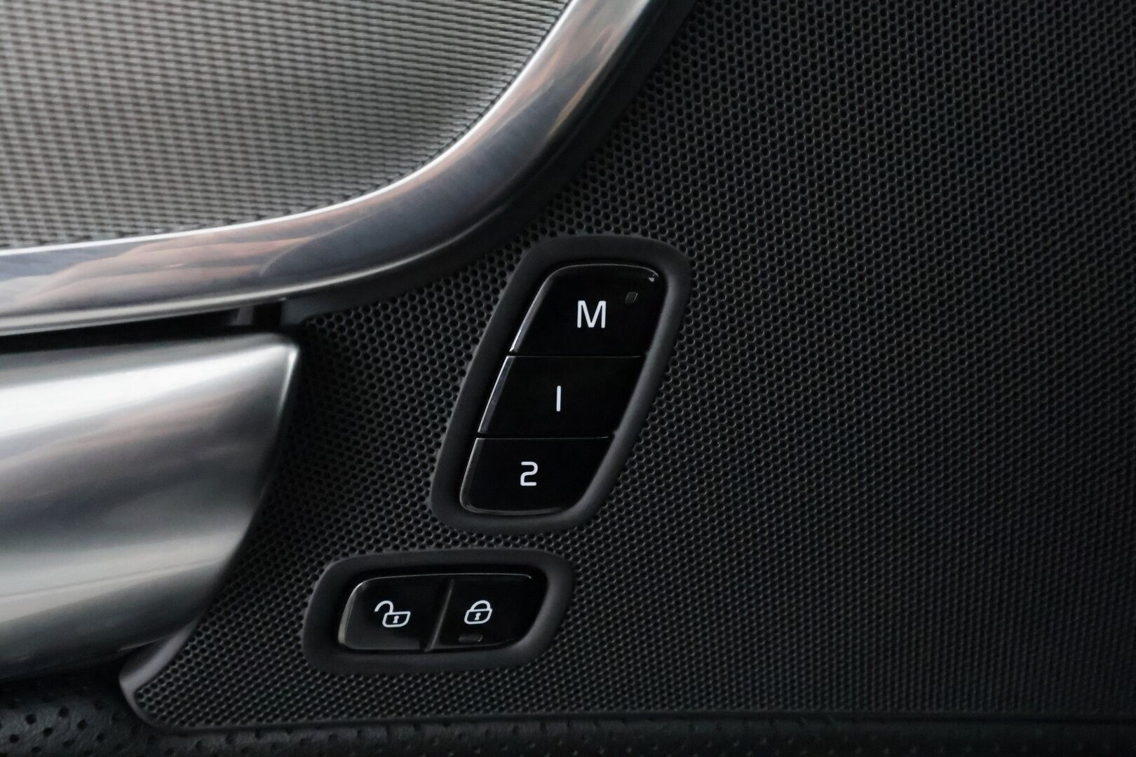 Volvo V90 2021 T6 TwE AWD Business R-Design aut **Adapt. vakkari / Pa-lämmitin / Koukku / Muistipenkit / 360 Kamera** - 3,99 % KORKOTARJOUS TÄHÄN AUTOON - 1-om. Suomi-auto / Nahkasisusta / Apple&Android / Keyless 