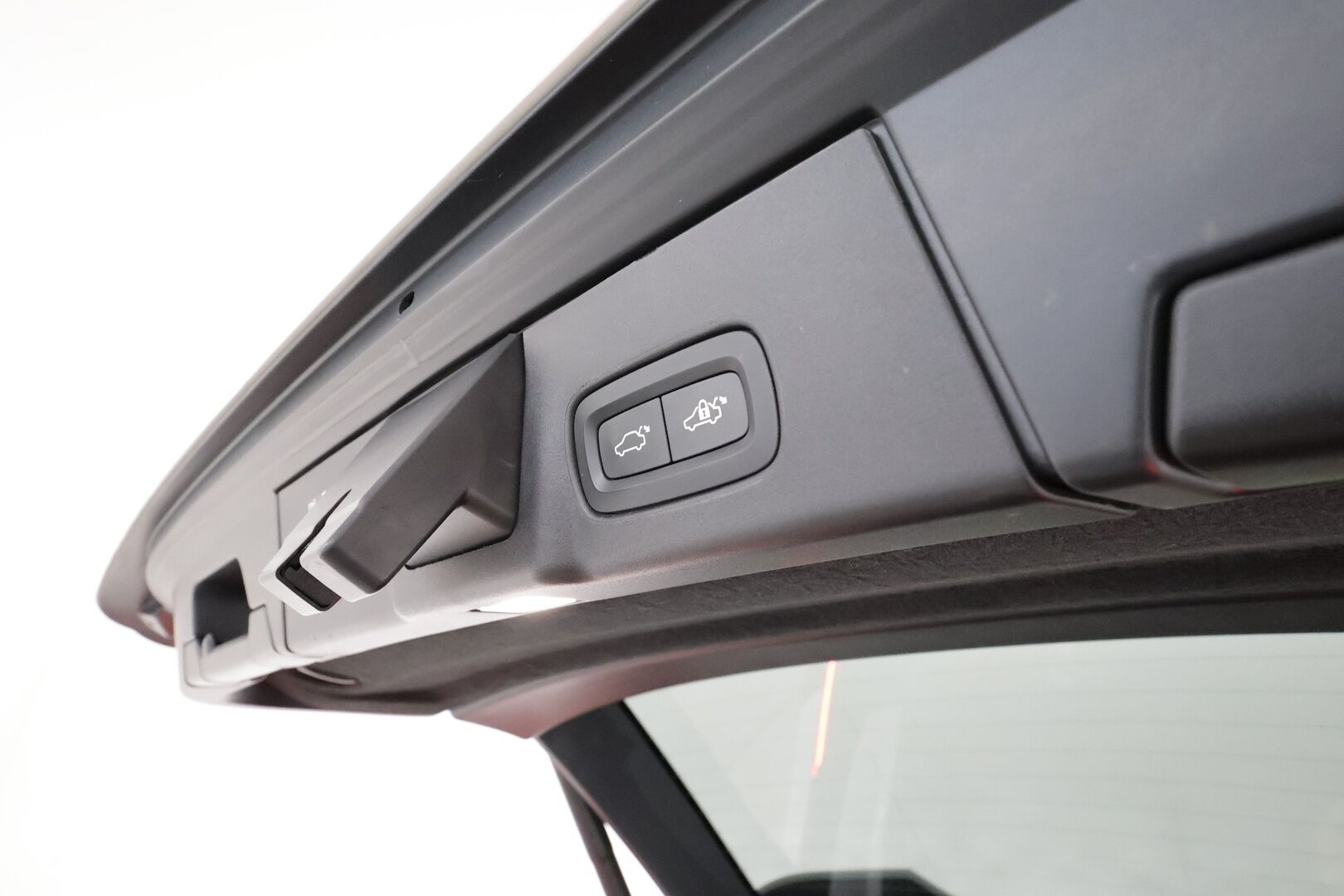 Volvo V90 2021 T6 TwE AWD Business R-Design aut **Adapt. vakkari / Pa-lämmitin / Koukku / Muistipenkit / 360 Kamera** - 3,99 % KORKOTARJOUS TÄHÄN AUTOON - 1-om. Suomi-auto / Nahkasisusta / Apple&Android / Keyless 